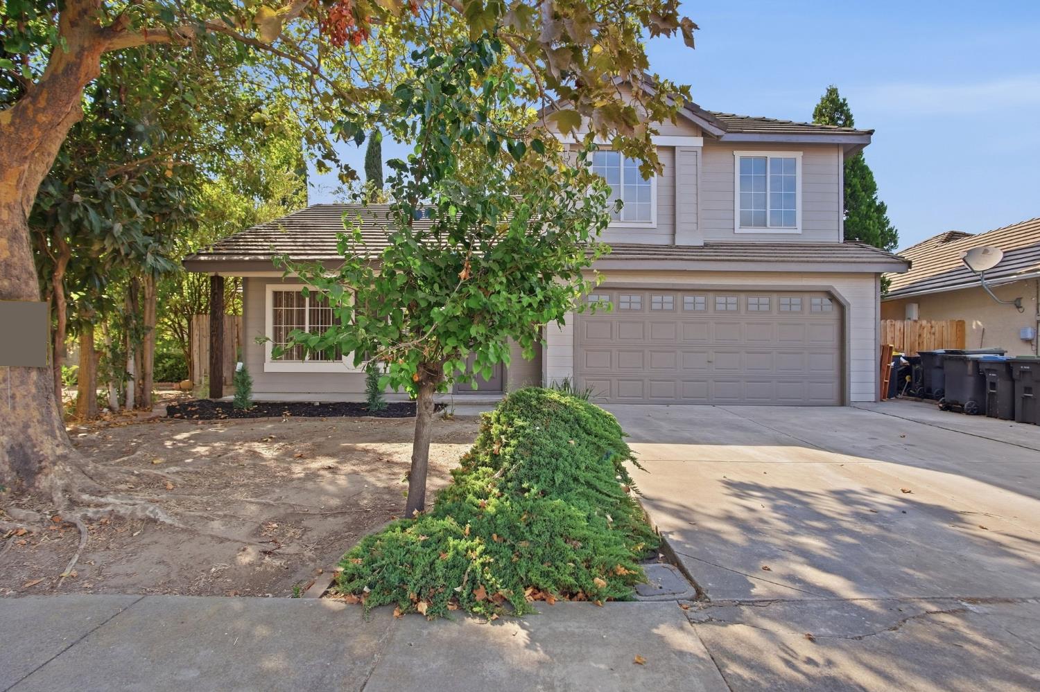 1542 Laguna Center