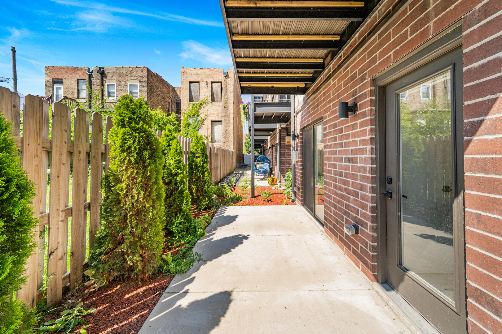 3901 S Lake Park Avenue