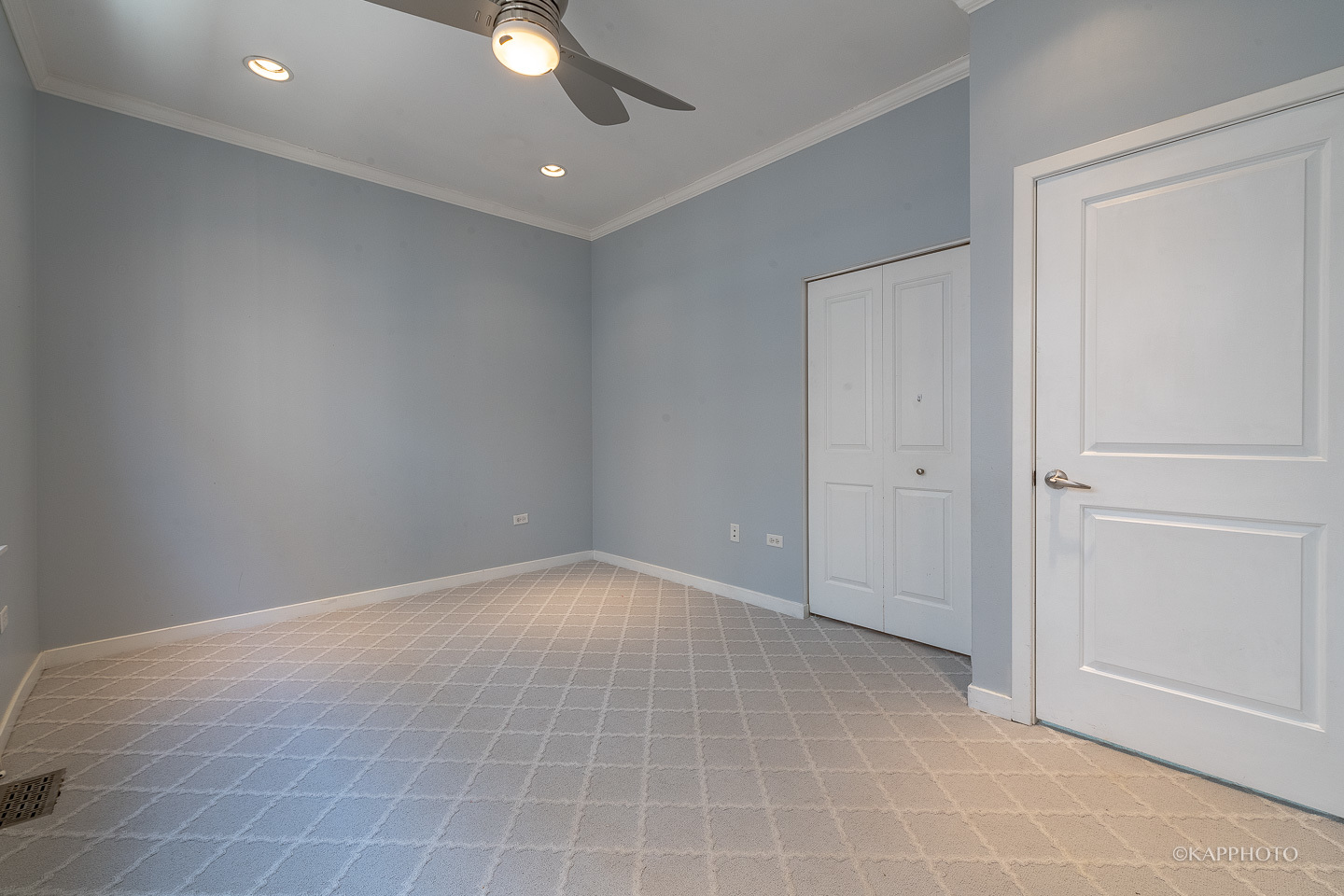 1234 W Monroe Street Unit: 5