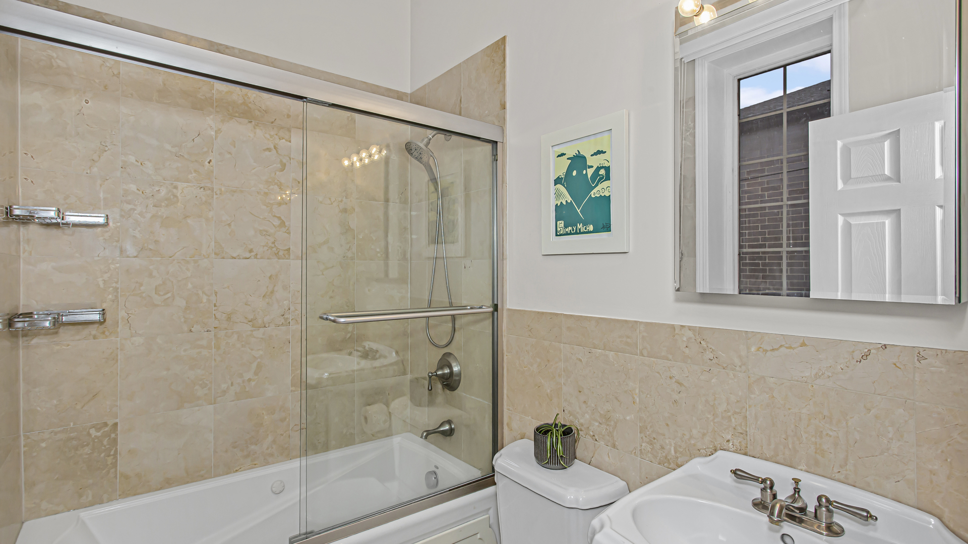 1013 S Claremont Avenue Unit: 3