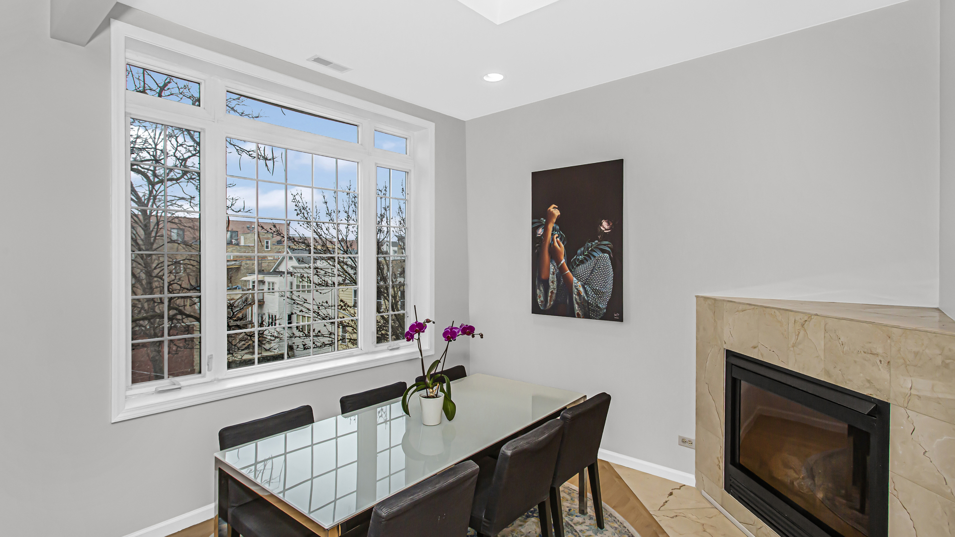 1013 S Claremont Avenue Unit: 3