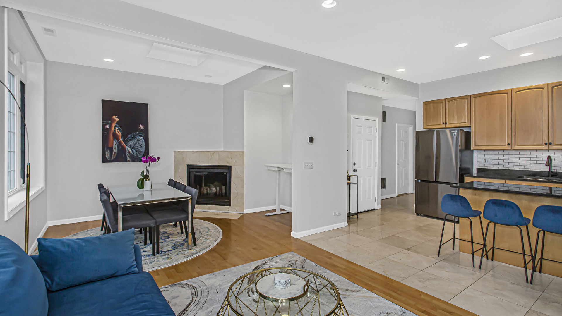 1013 S Claremont Avenue Unit: 3