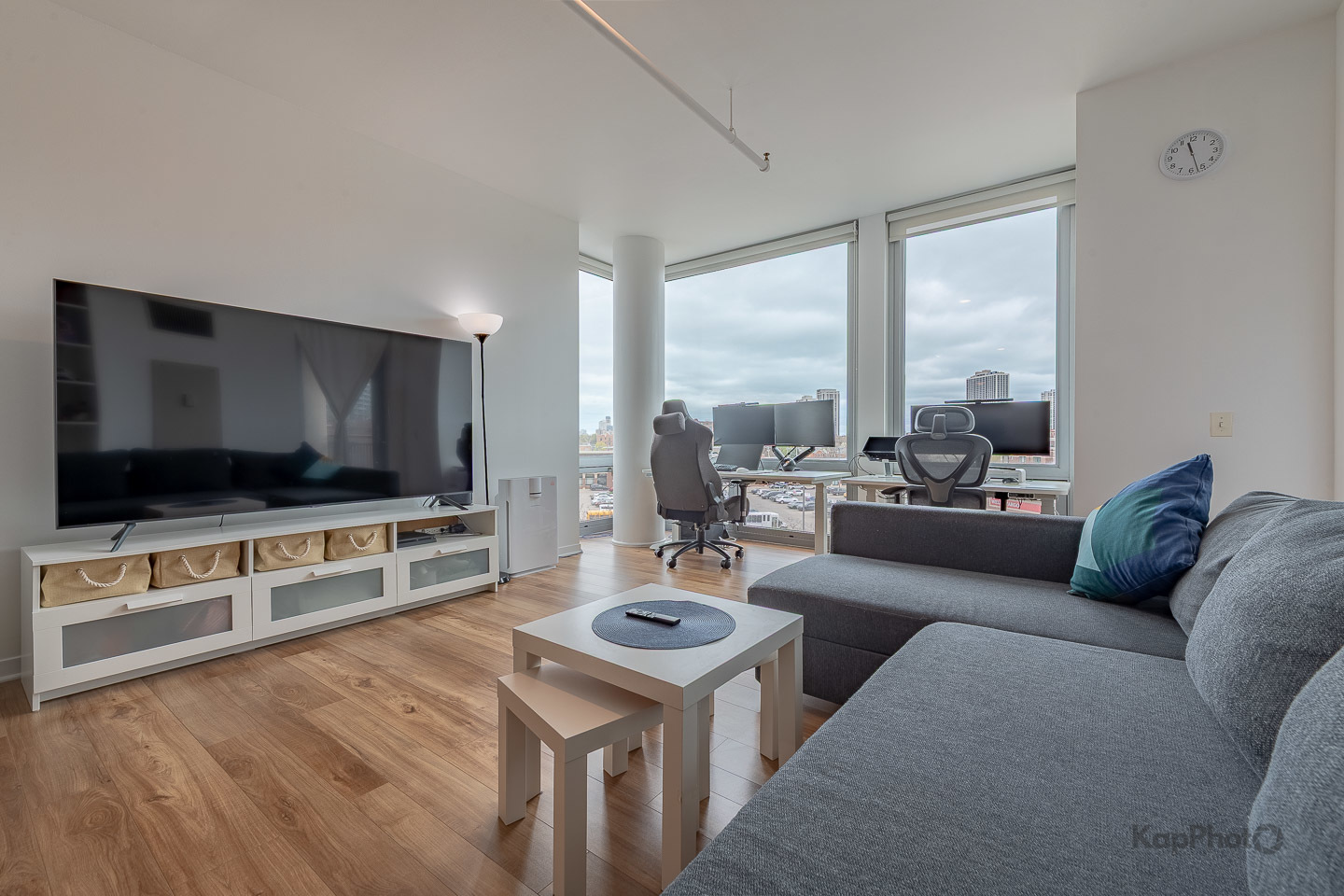437 W Division Street Unit: 505