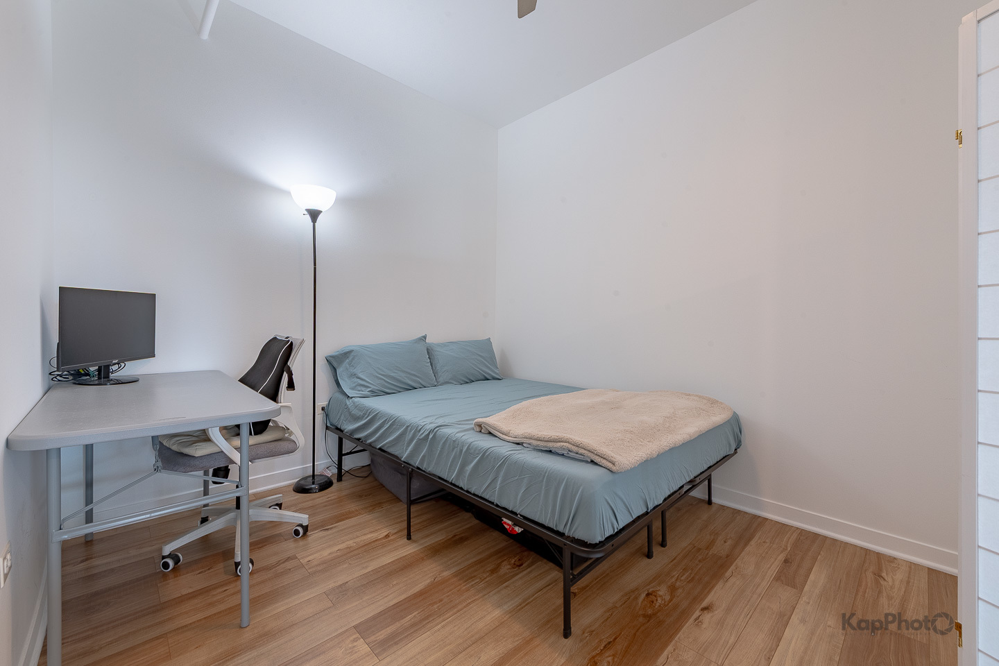 437 W Division Street Unit: 505