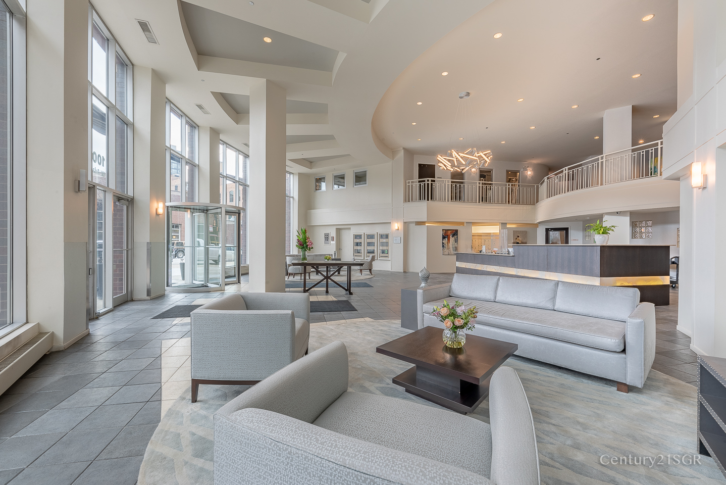 1000 W Adams Street Unit: 201