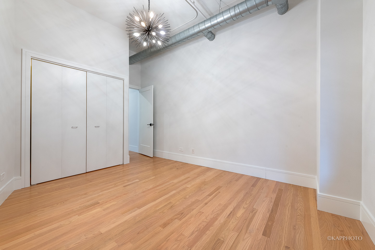 1000 W Adams Street Unit: 201