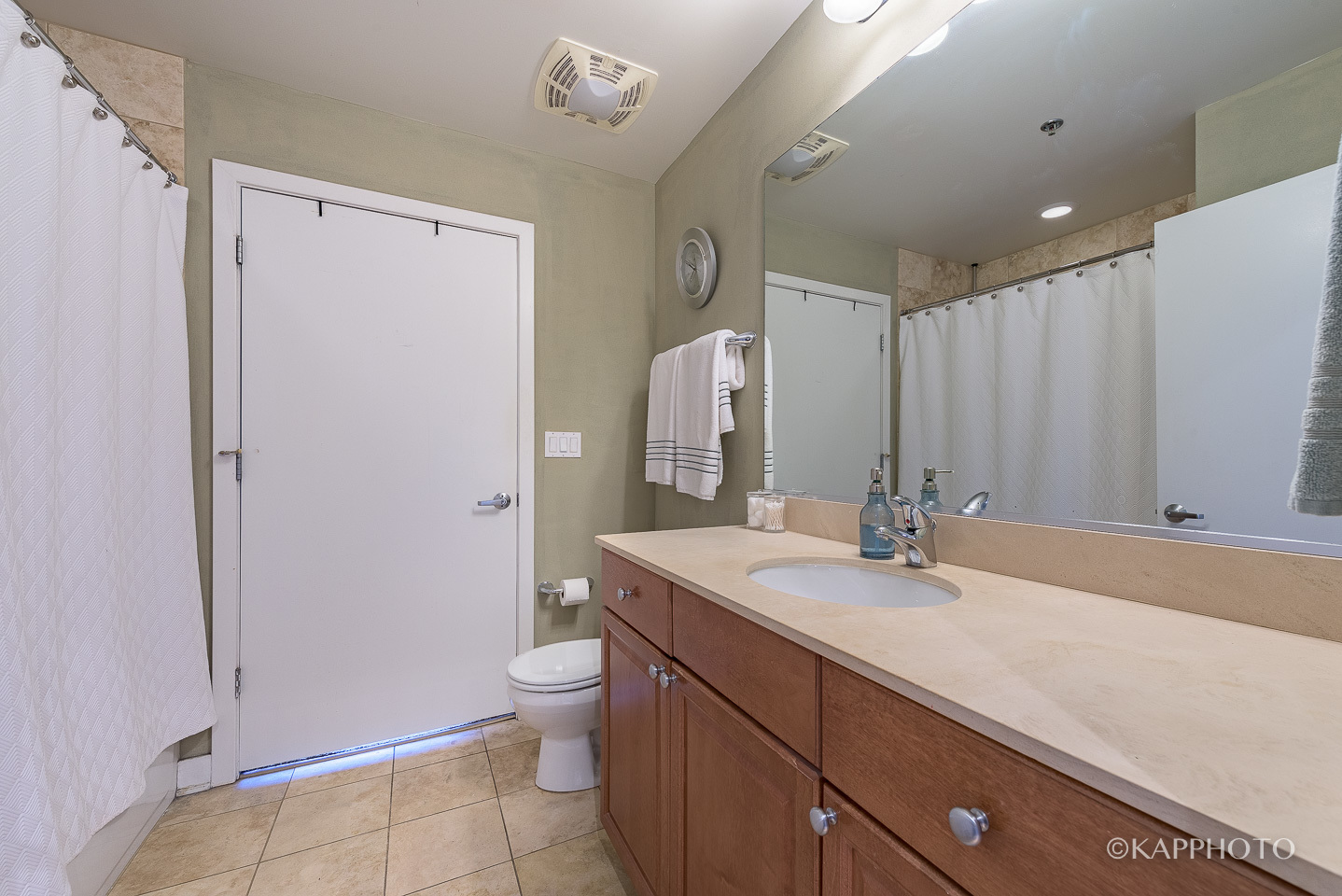 901 W Madison Street Unit: 921