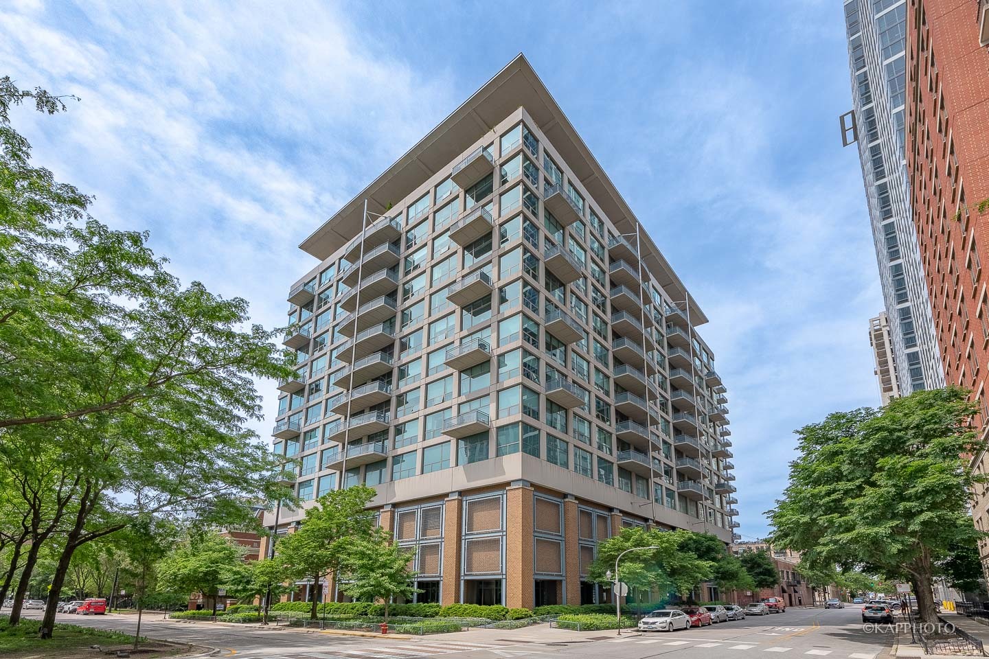 125 E 13TH Street Unit: 1113