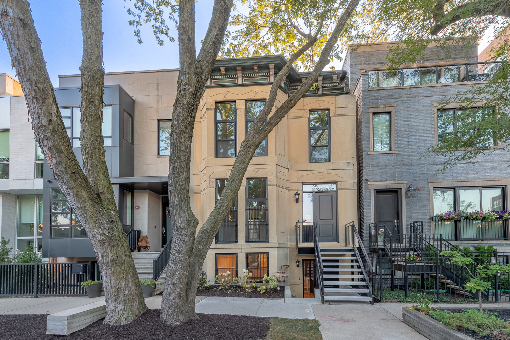 28 N Throop Street Unit: 1
