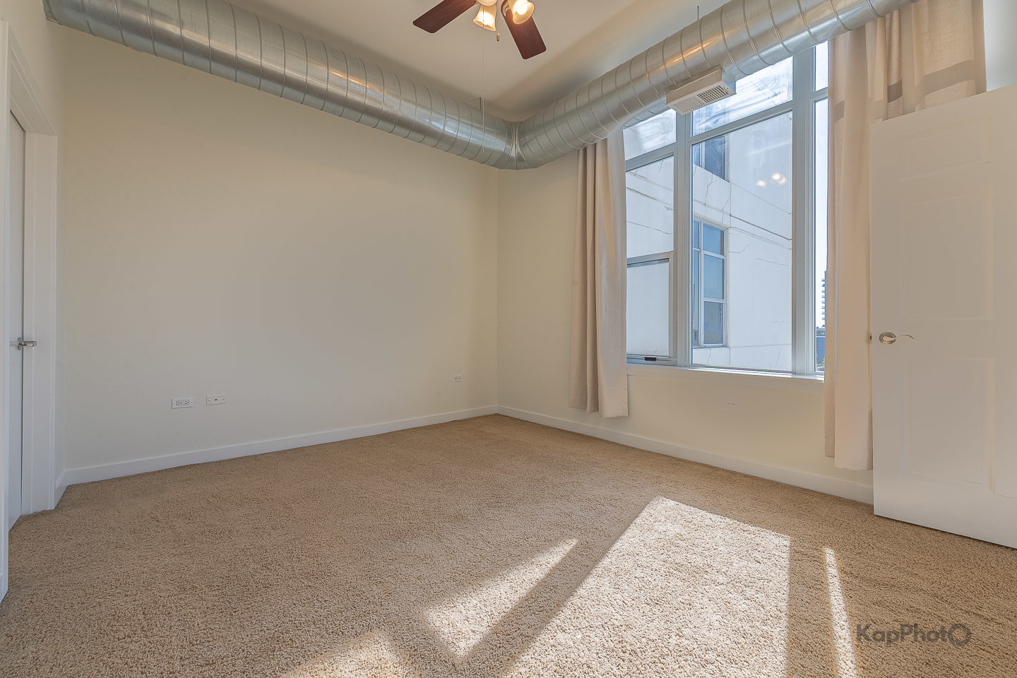 901 W MADISON Street Unit: 921
