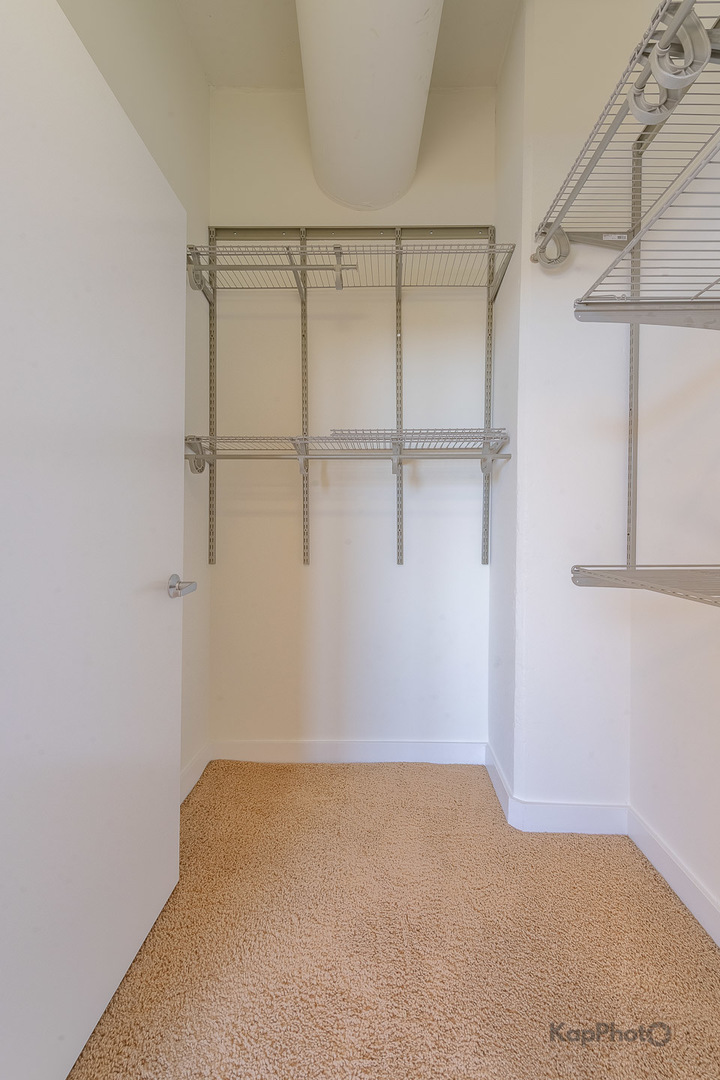 901 W MADISON Street Unit: 921