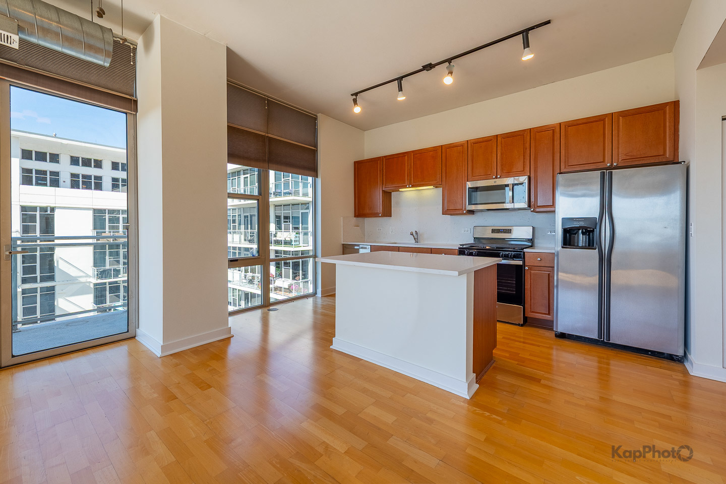 901 W MADISON Street Unit: 921