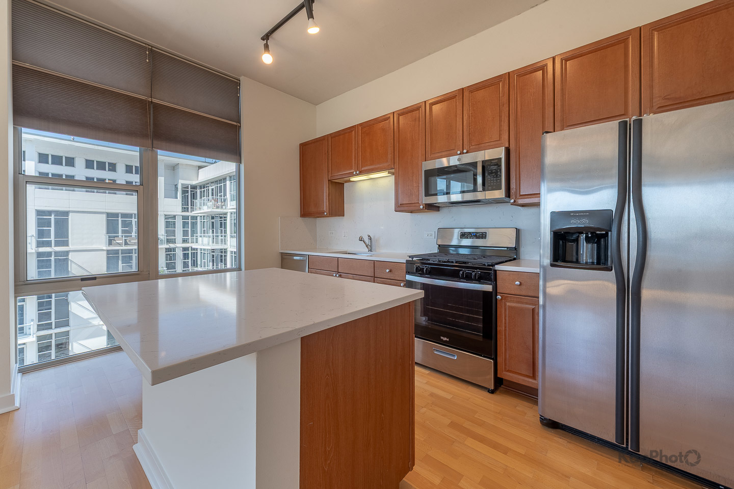 901 W MADISON Street Unit: 921