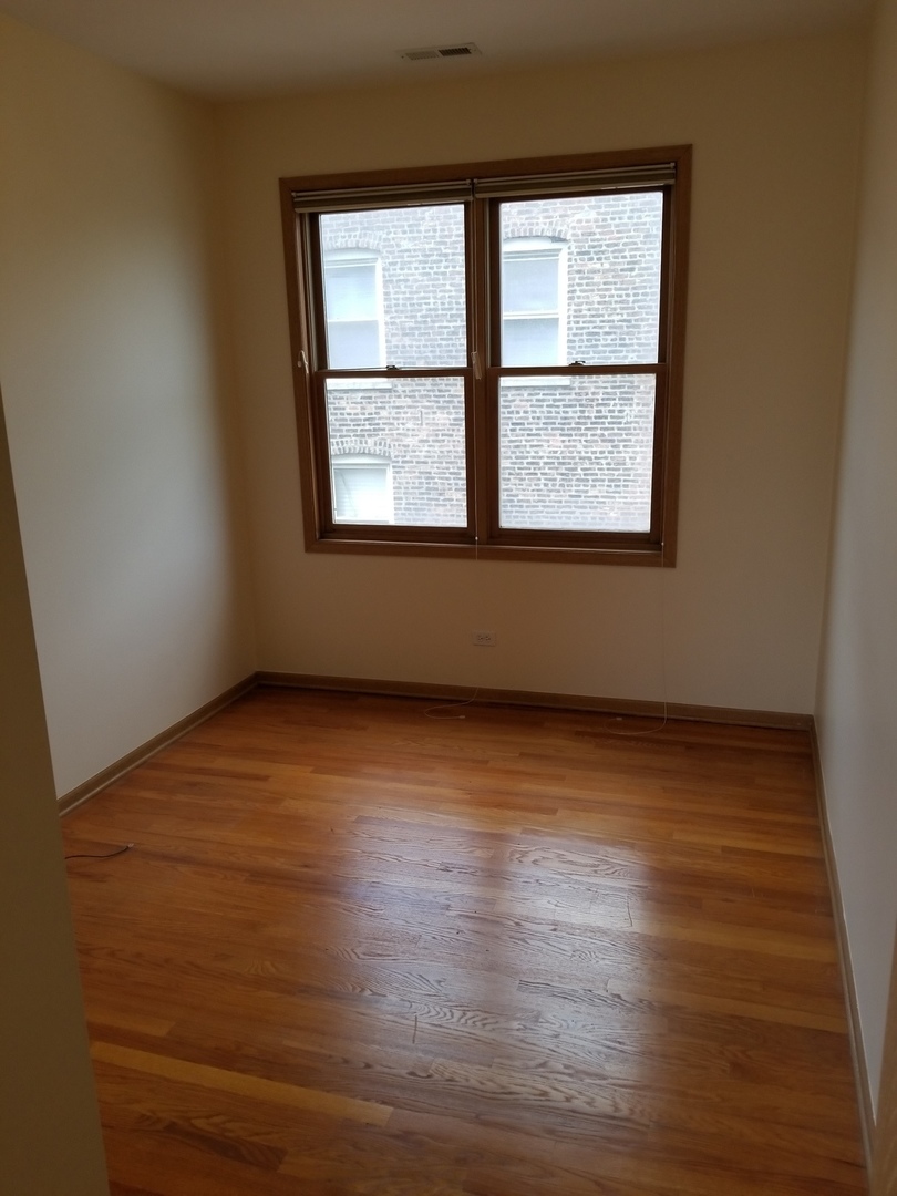 2226 W Monroe Street Unit: 3