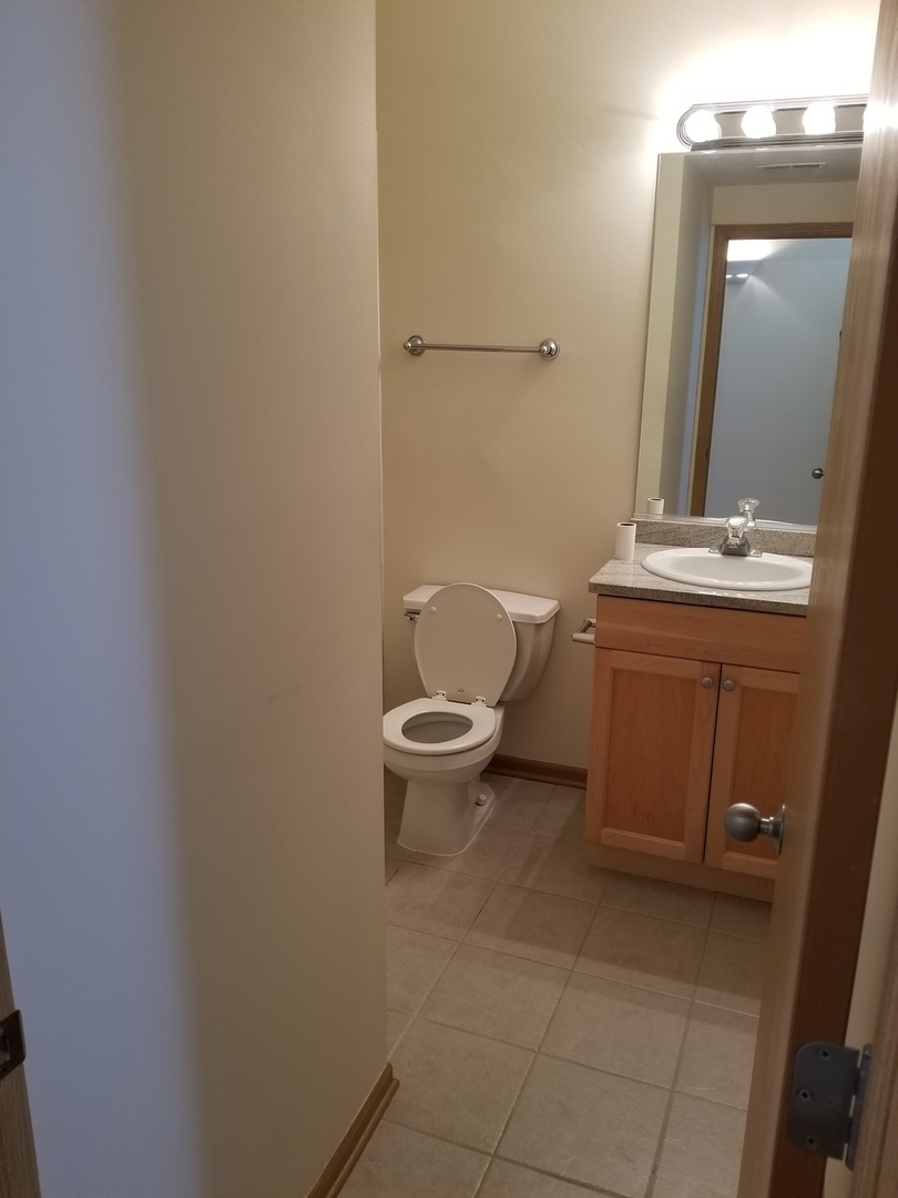 2226 W Monroe Street Unit: 3