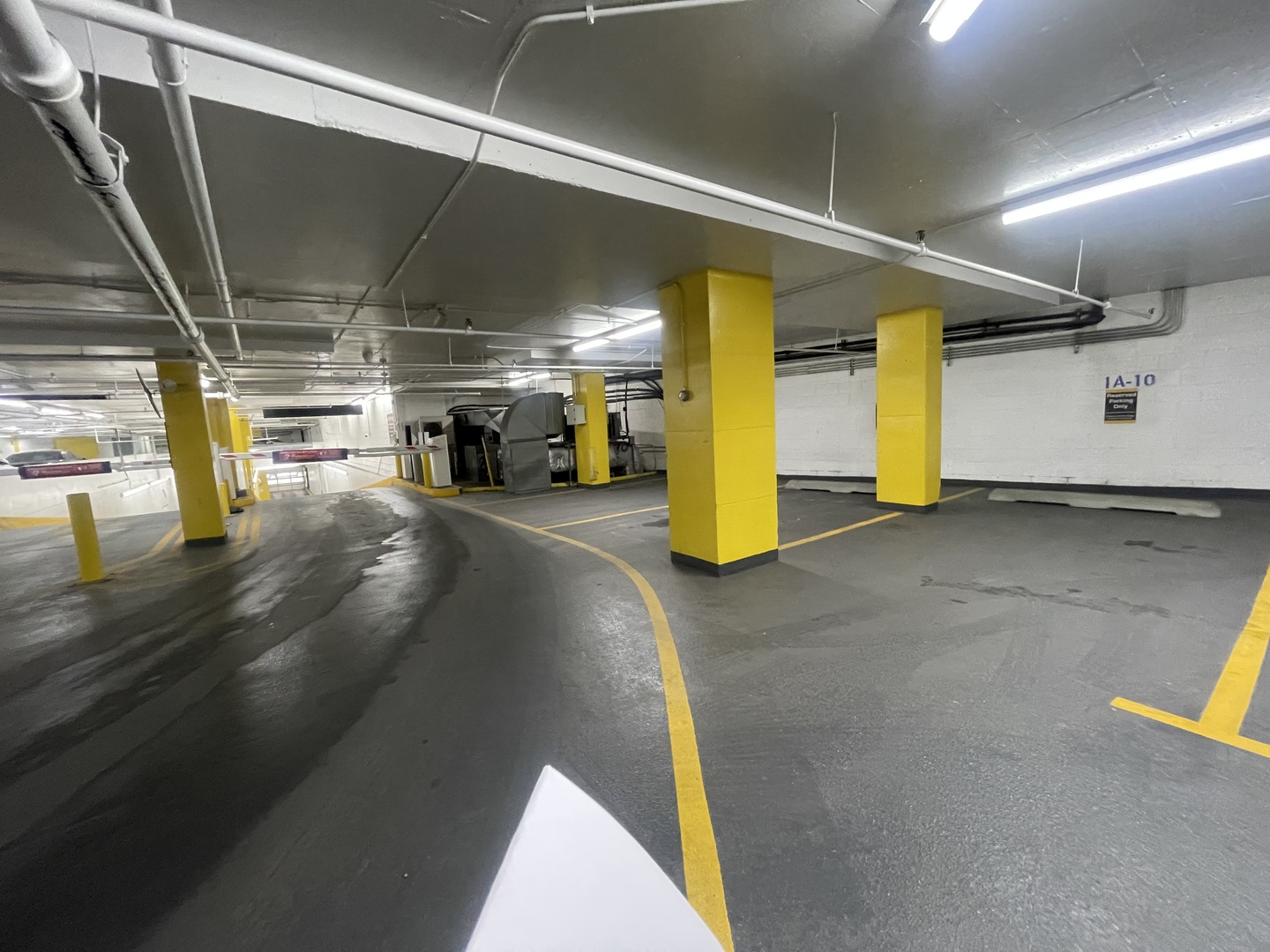 111 E Chestnut Street Unit: 1A-10