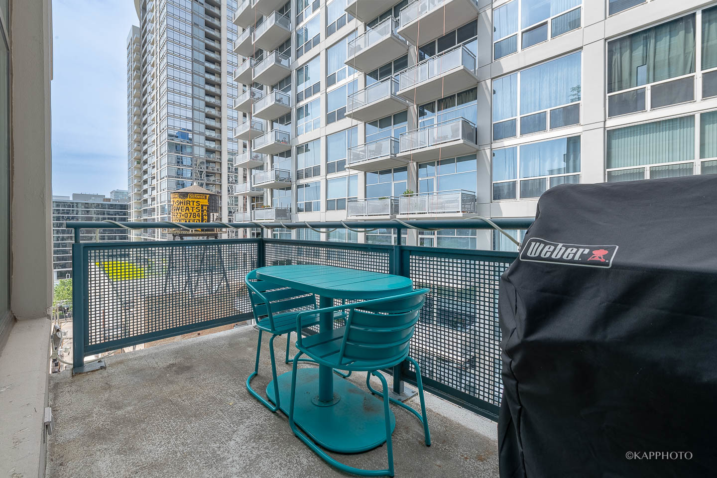 125 E 13TH Street Unit: 1113