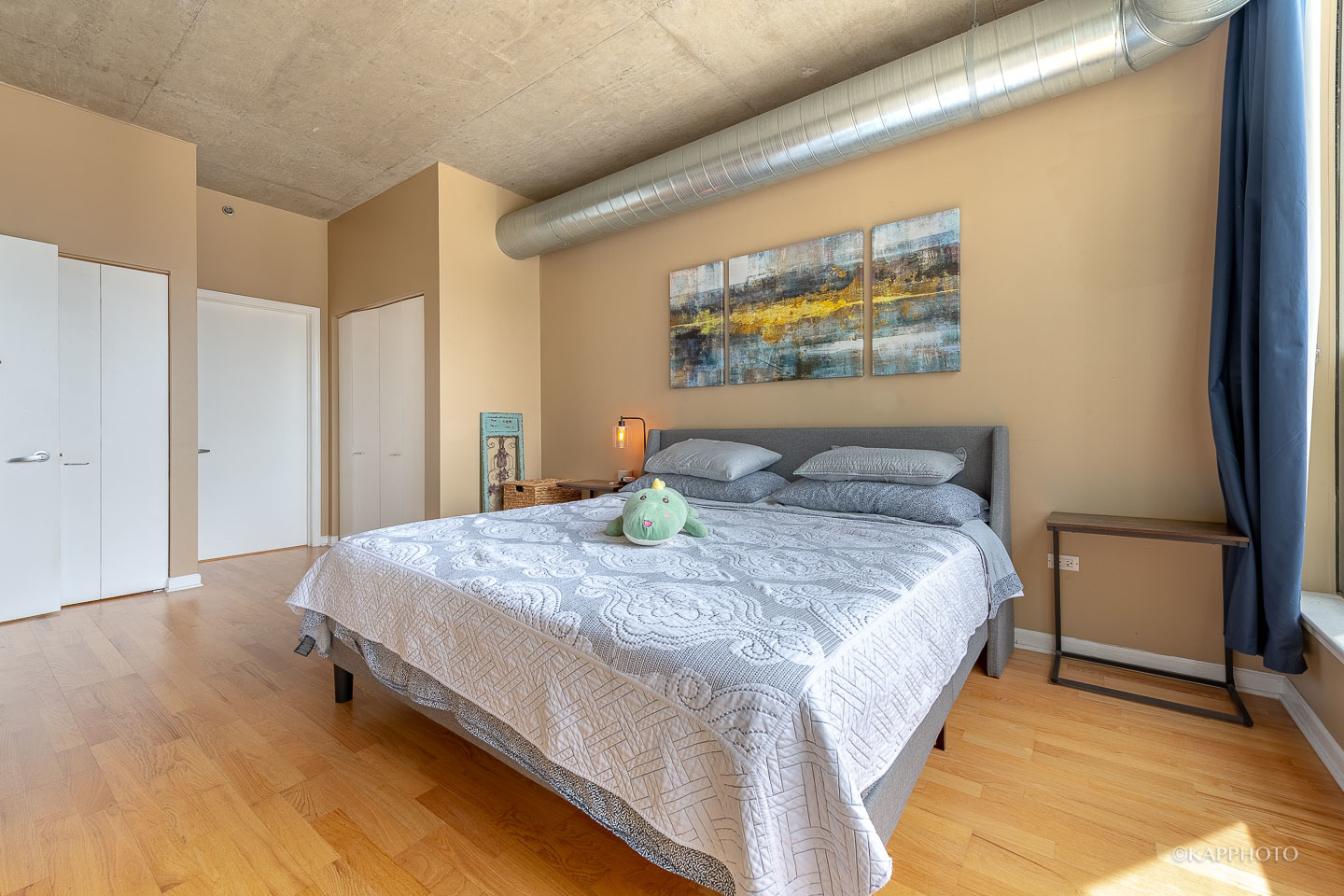 125 E 13TH Street Unit: 1113