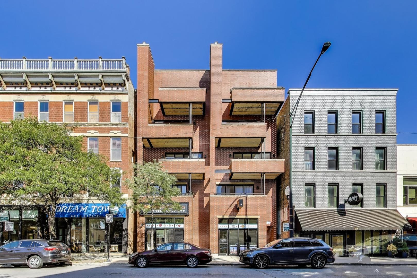 1332 W Madison Street Unit: 4E