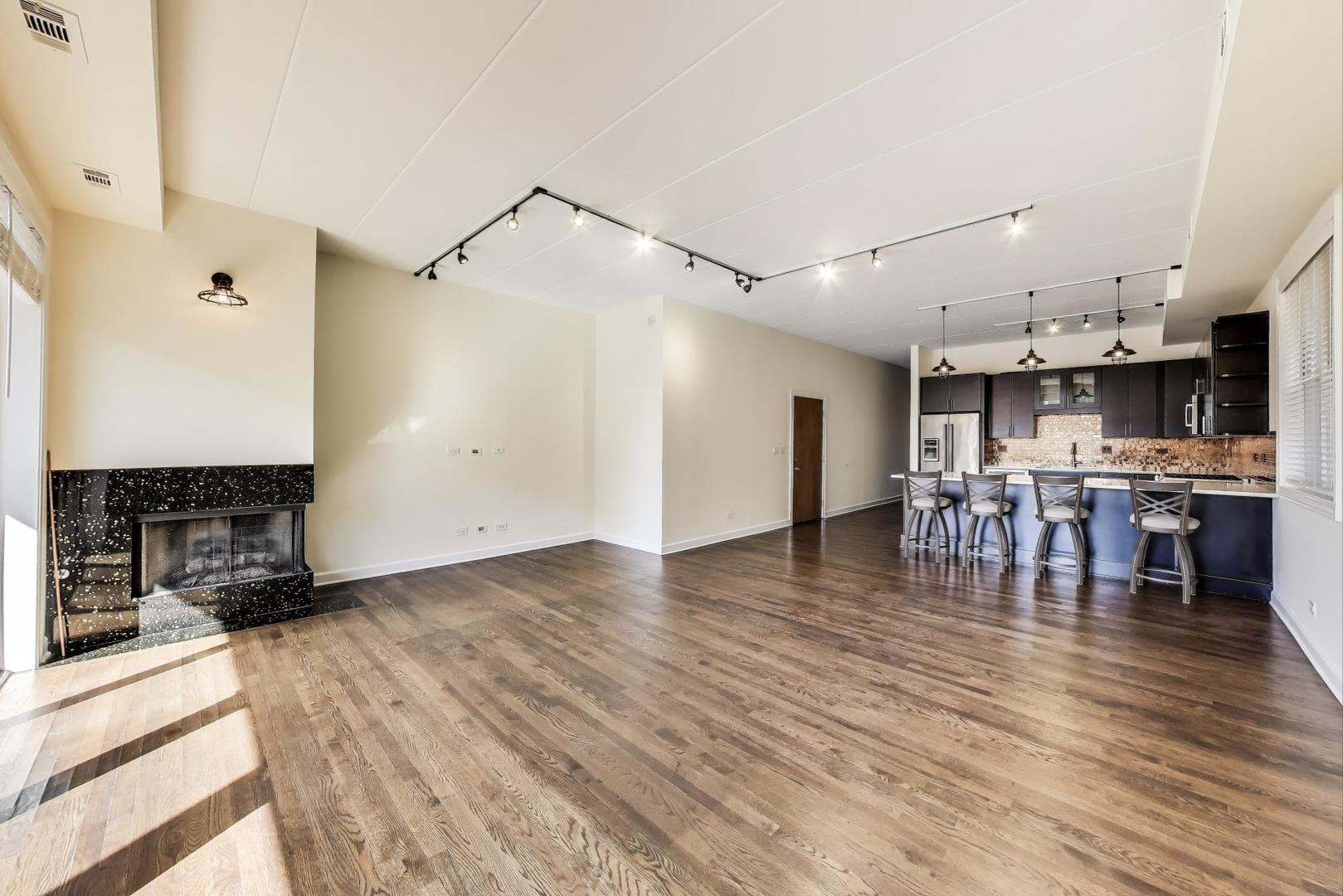 1332 W Madison Street Unit: 4E