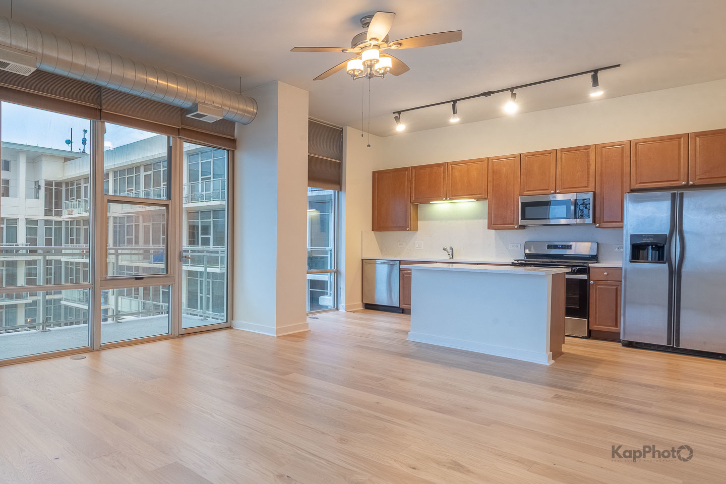 901 W MADISON Street Unit: 921