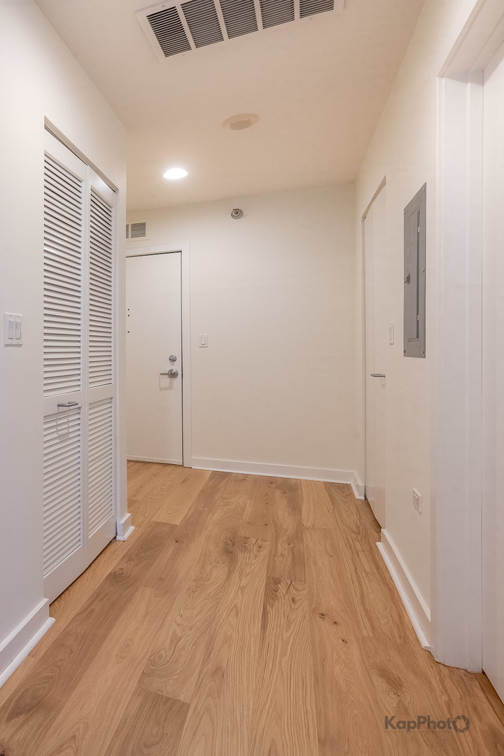 901 W MADISON Street Unit: 921