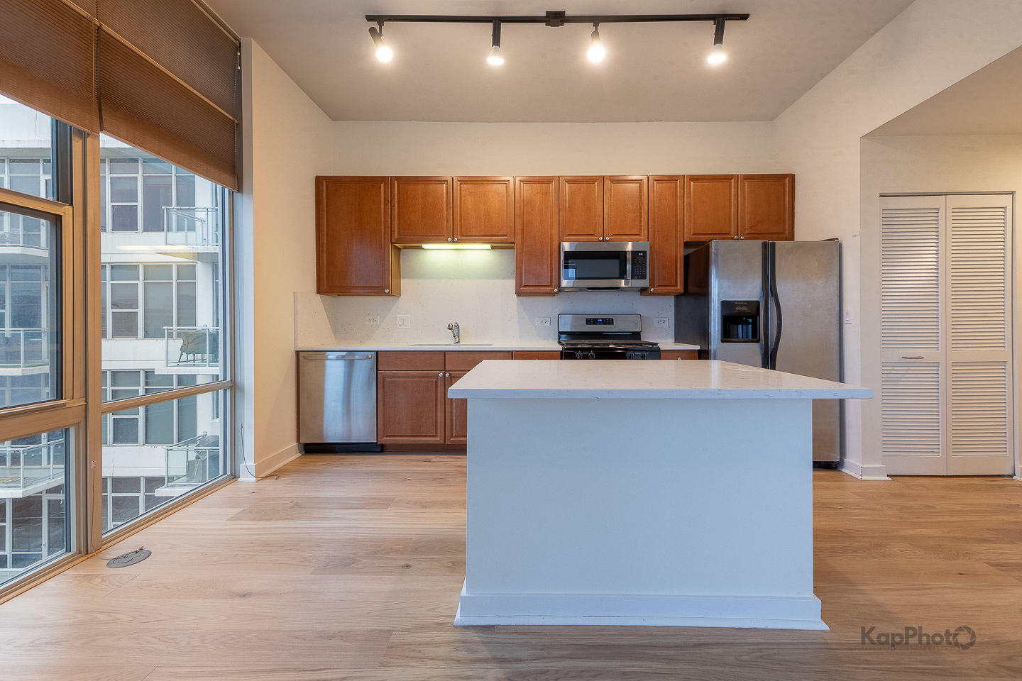 901 W MADISON Street Unit: 921