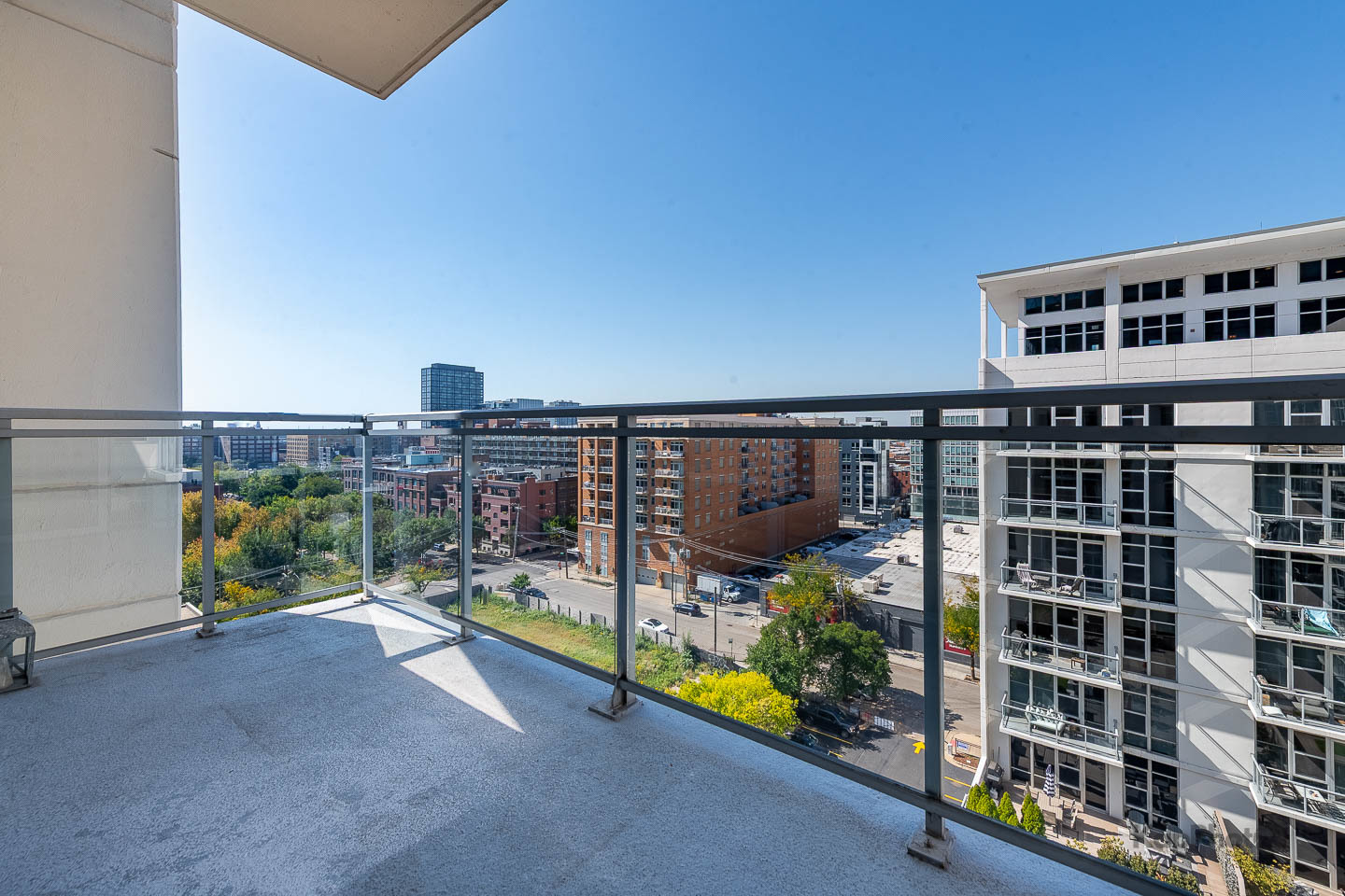 901 W MADISON Street Unit: 921