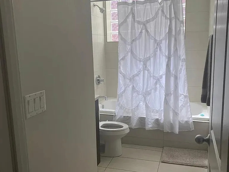 693 N Peoria Street Unit: 3S