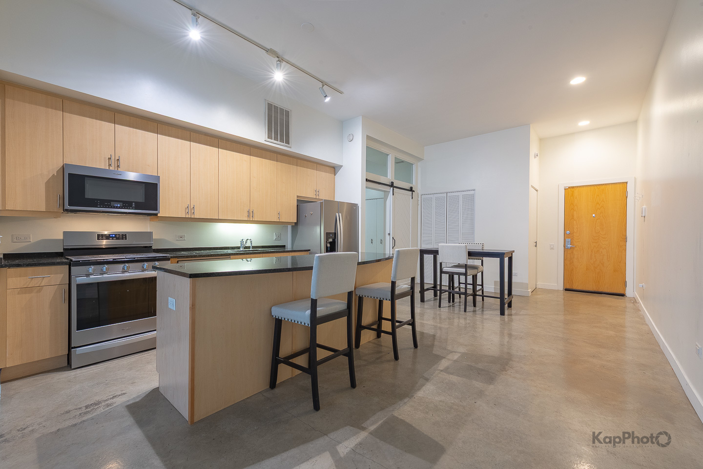 949 W Madison Street Unit: 207