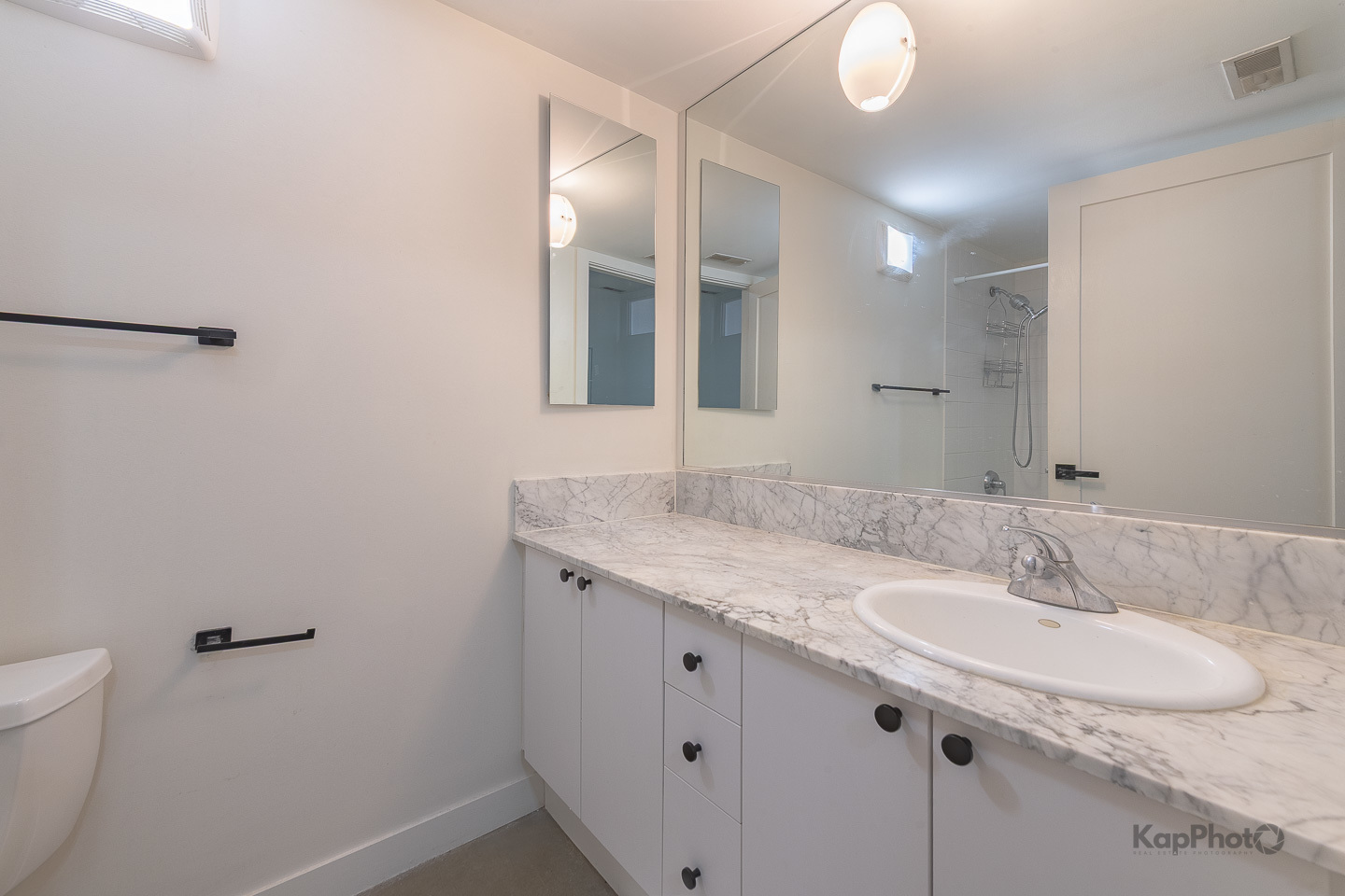 949 W Madison Street Unit: 207