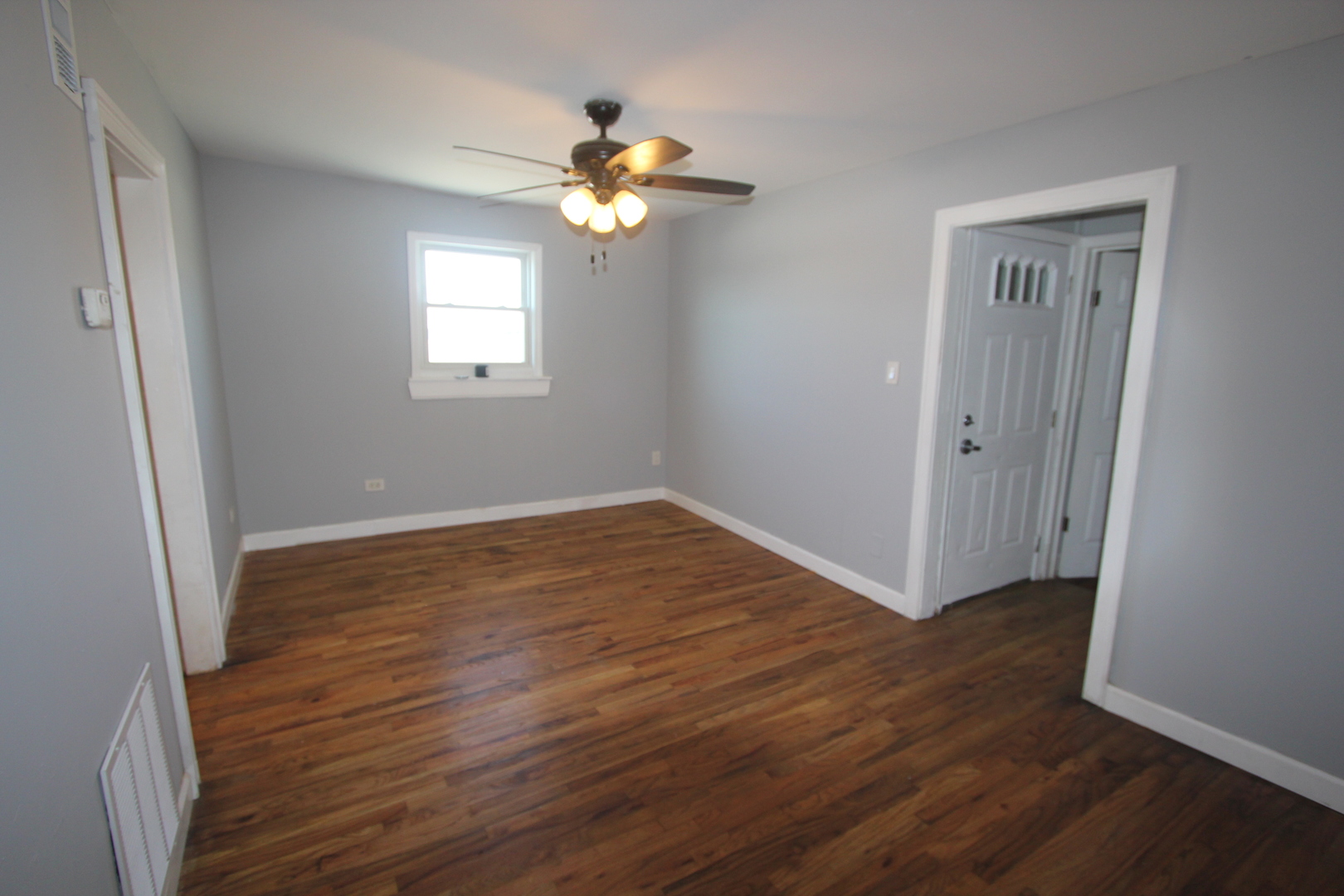 2963 W Nelson Street Unit: 3