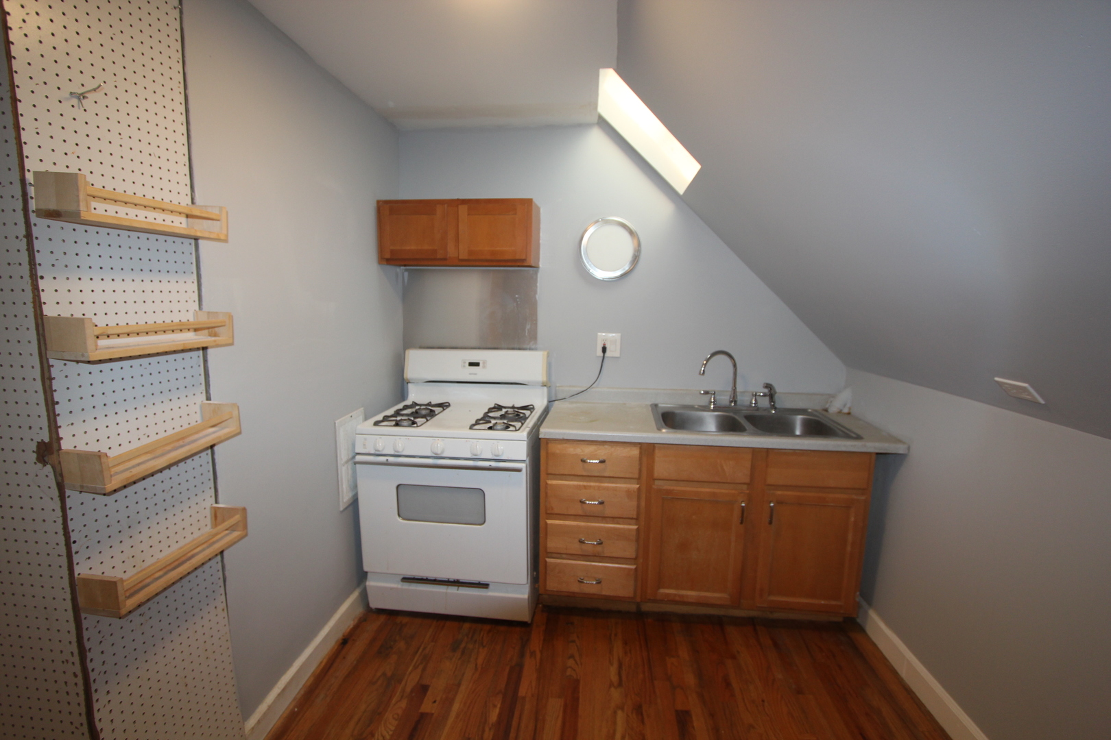2963 W Nelson Street Unit: 3