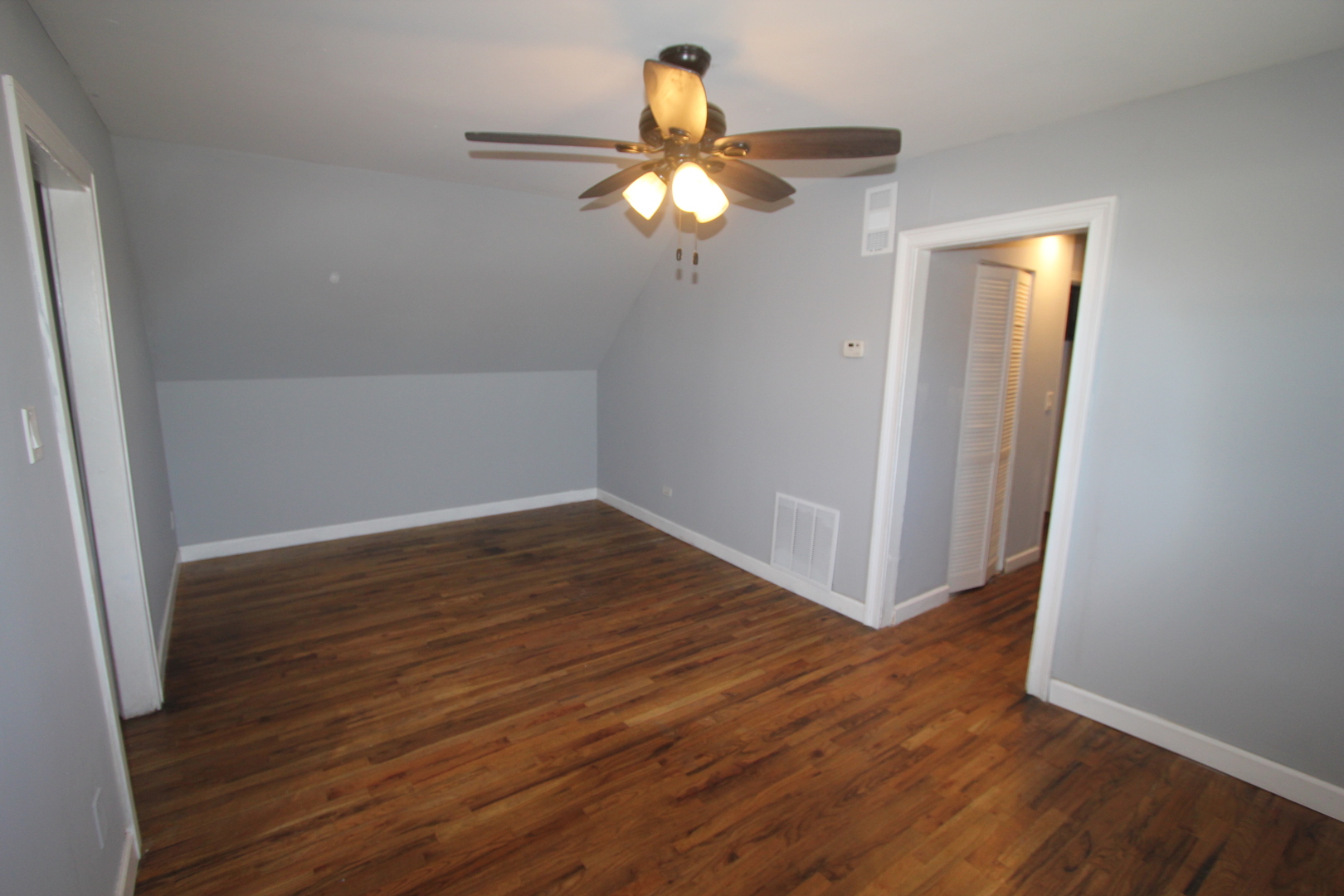 2963 W Nelson Street Unit: 3