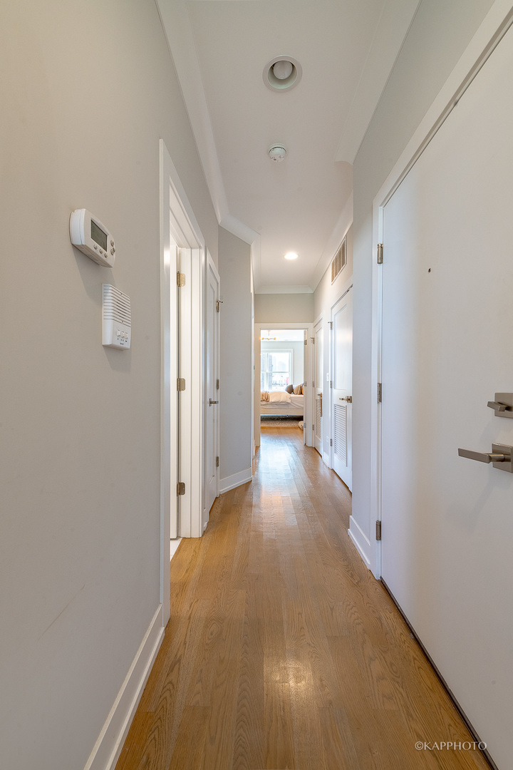 457 N Aberdeen Street Unit: 4N