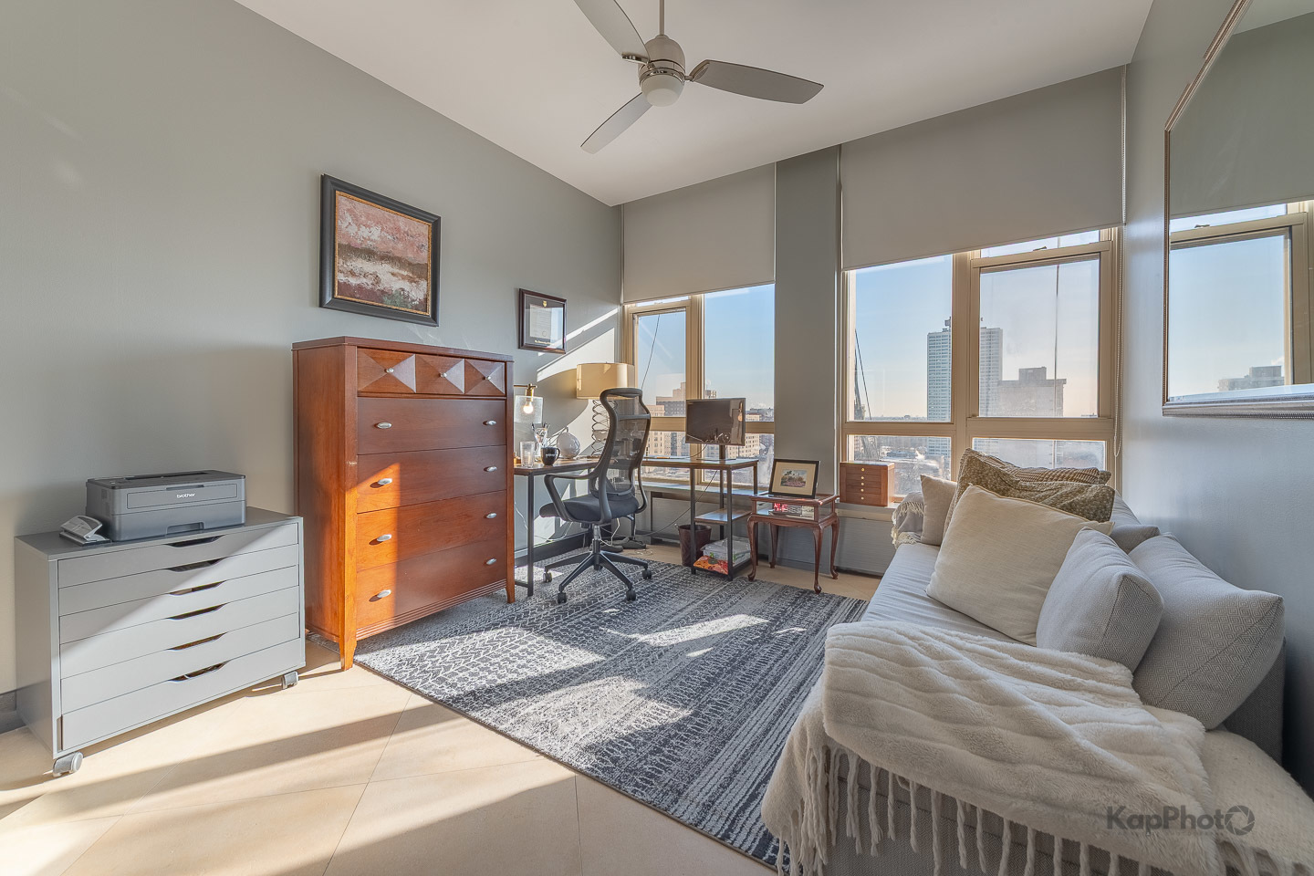 5401 S Hyde Park Boulevard Unit: 1502