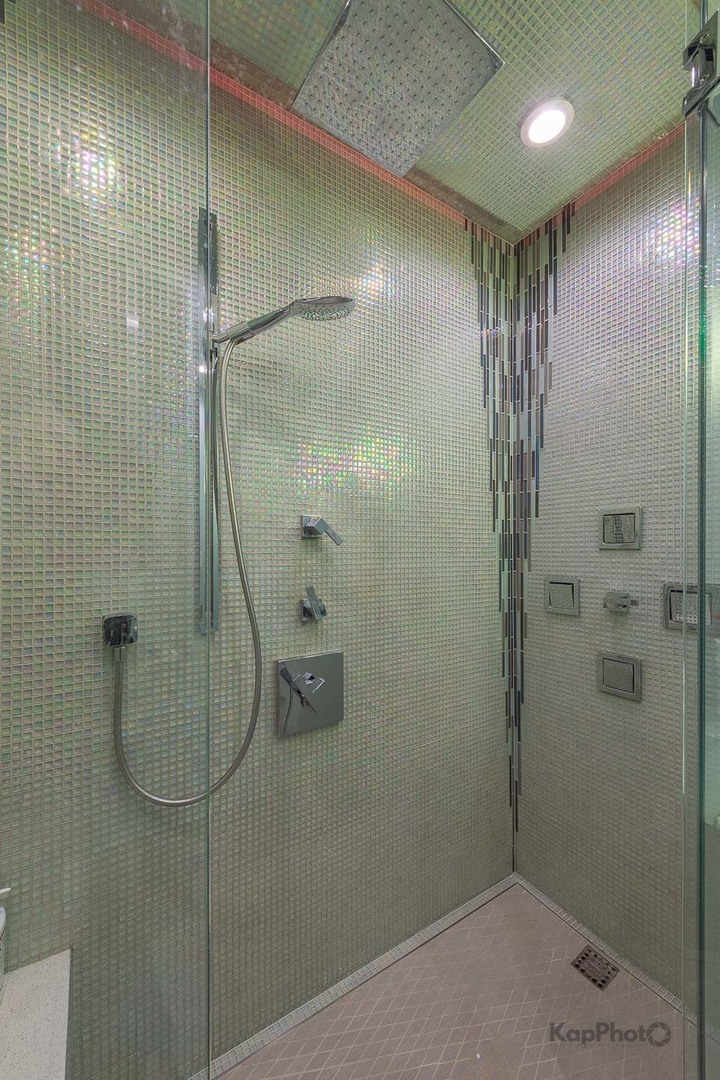 5401 S Hyde Park Boulevard Unit: 1502