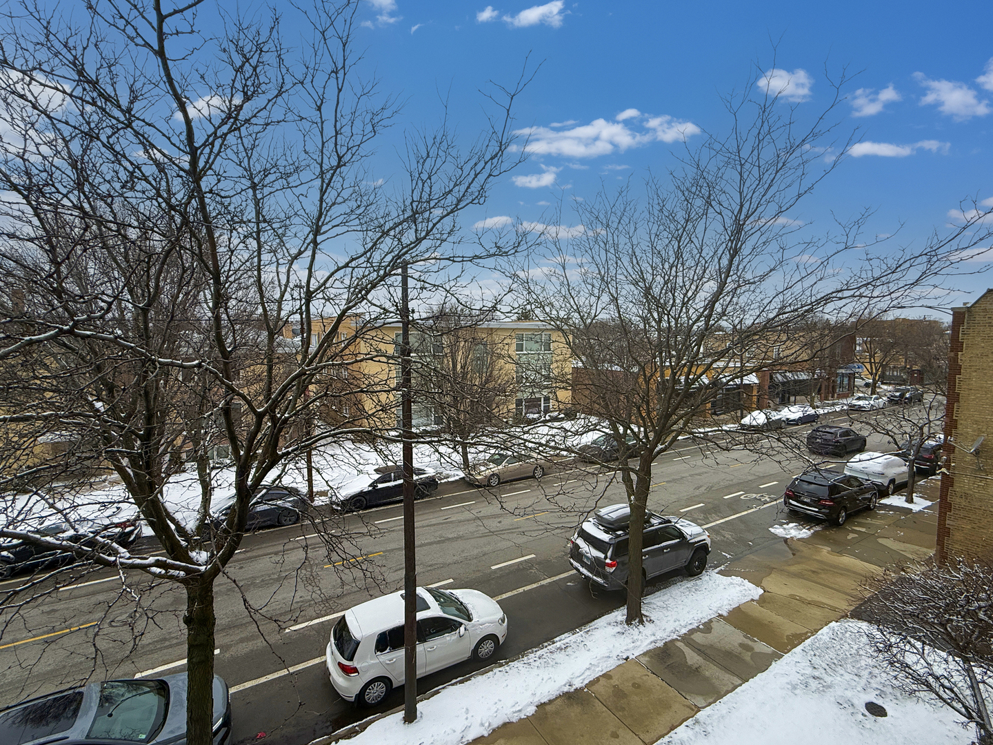 5840 W Lawrence Avenue Unit: 301