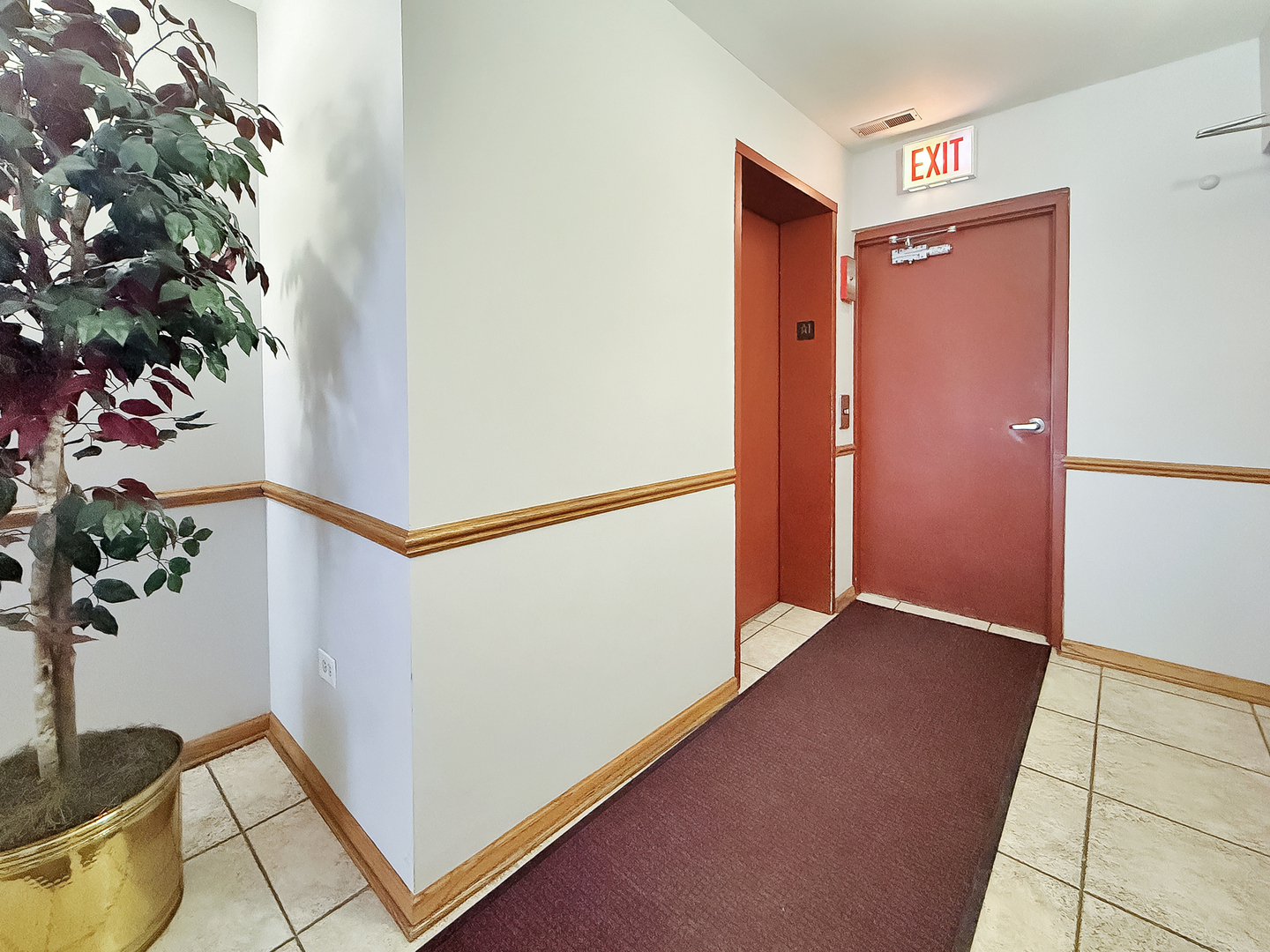 5840 W Lawrence Avenue Unit: 301