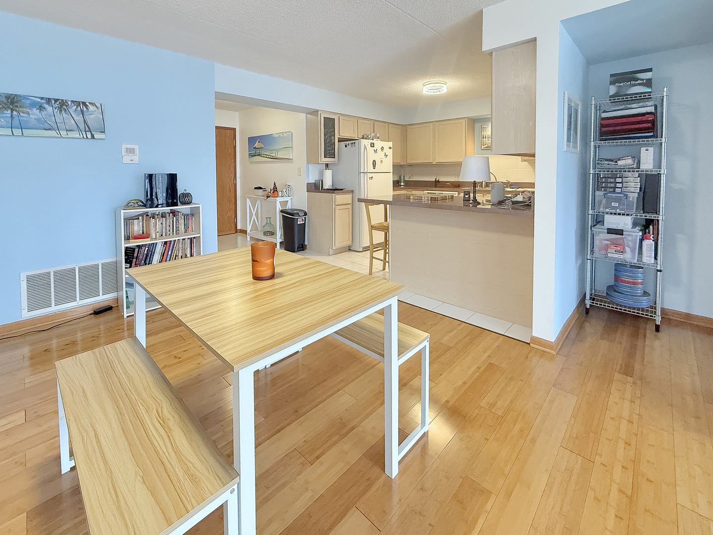5840 W Lawrence Avenue Unit: 301