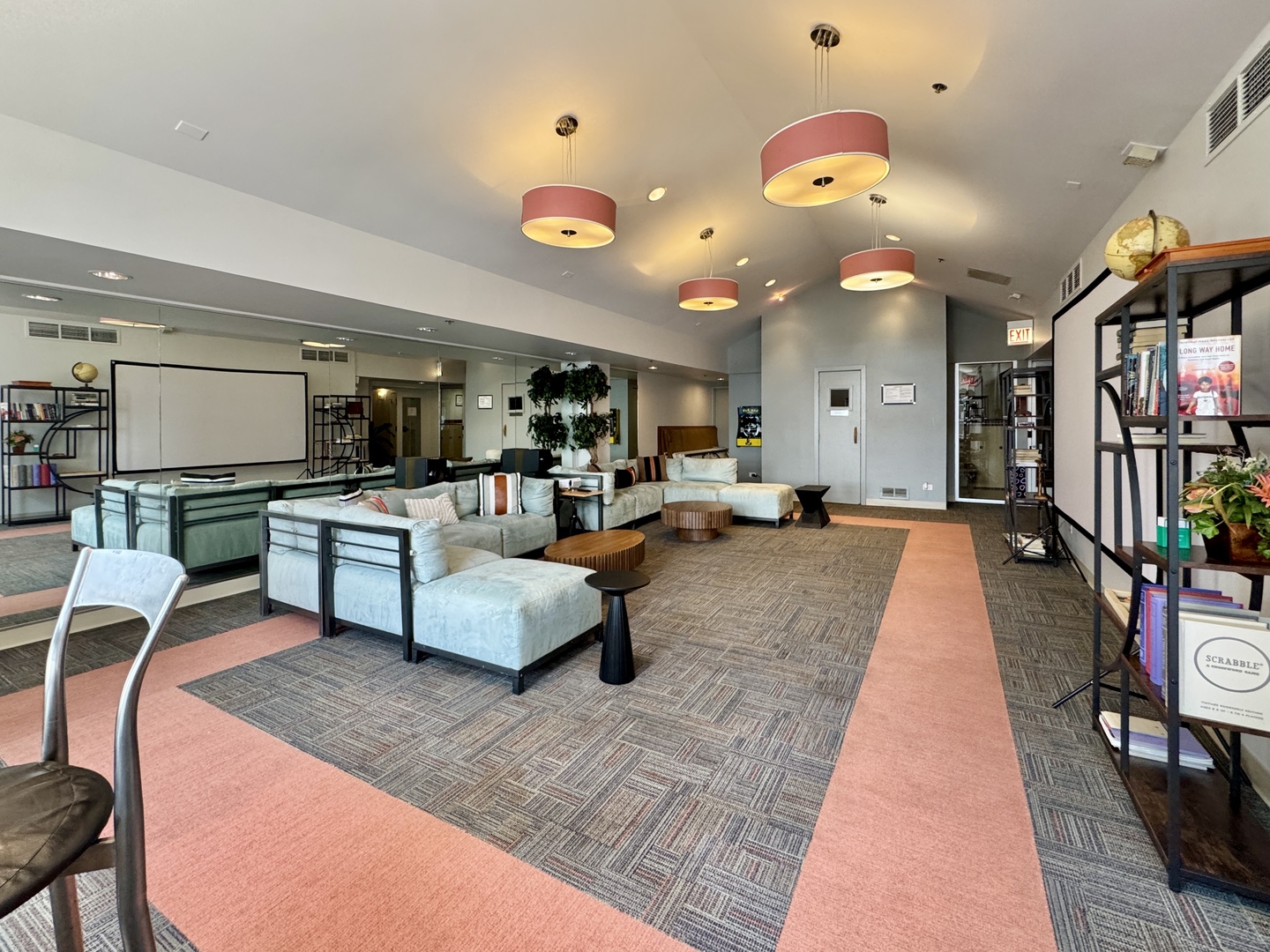 40 E 9th Street Unit: 804