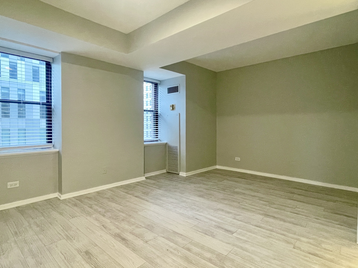 40 E 9th Street Unit: 804