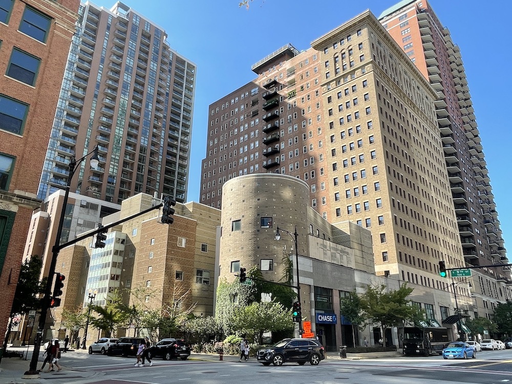 40 E 9th Street Unit: 804