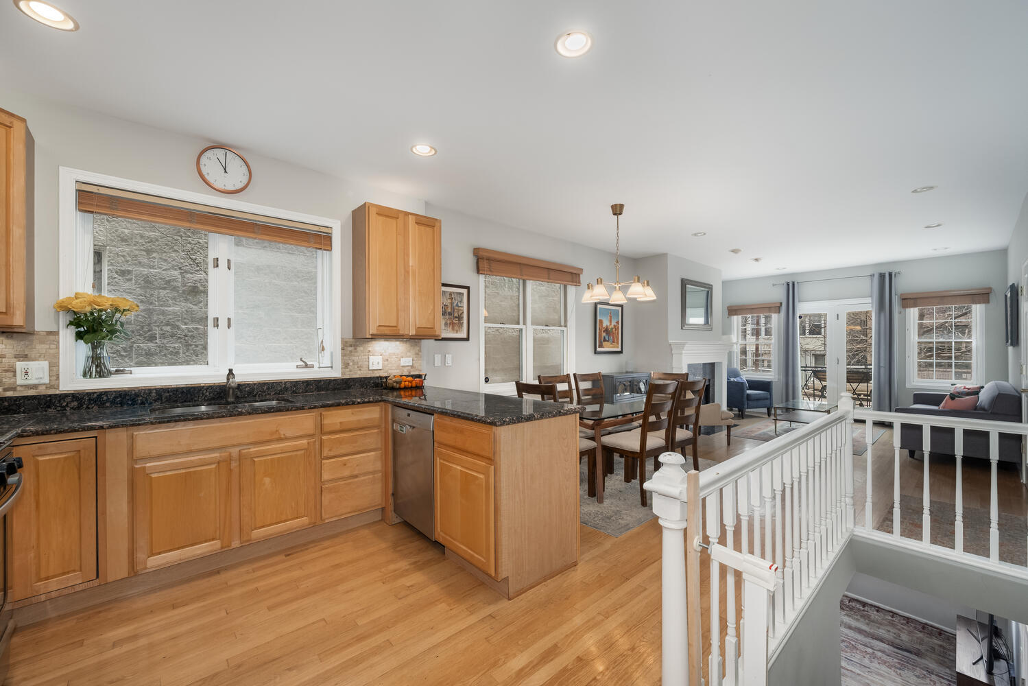 1242 W Ohio Street Unit: 1E