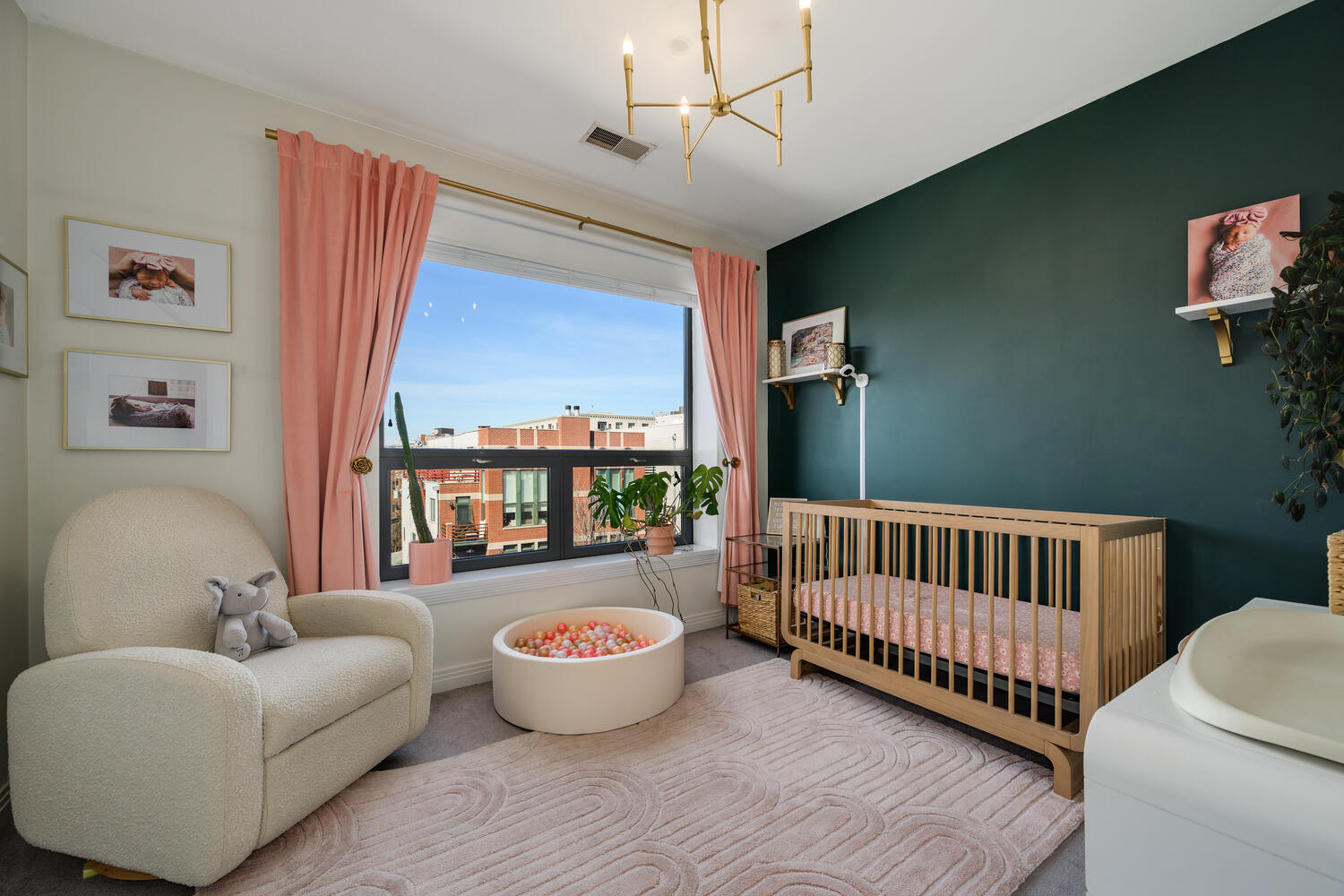 859 W Erie Street Unit: 501