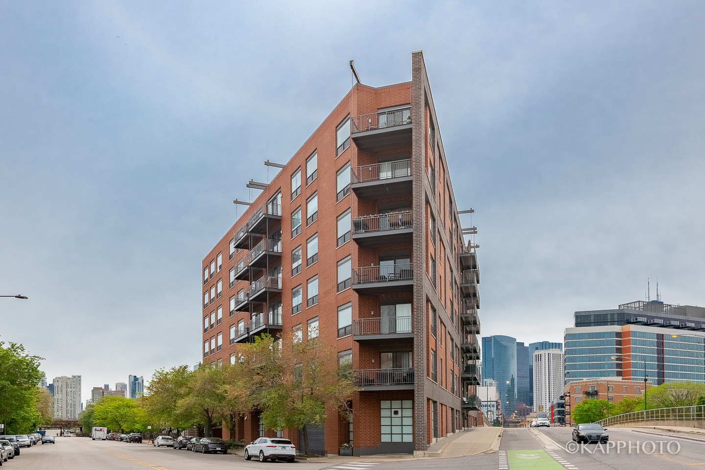 859 W Erie Street Unit: 501
