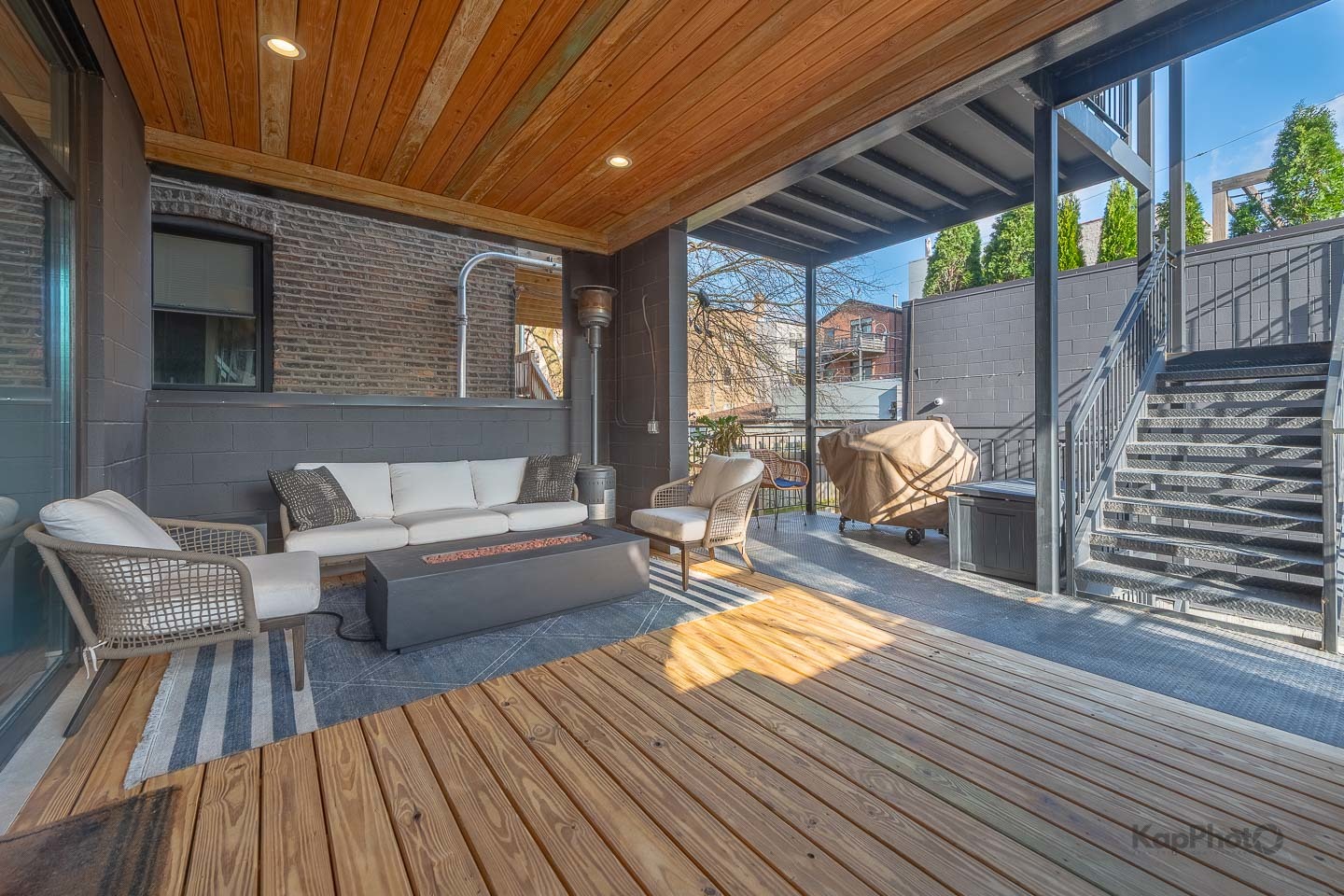 2646 W Augusta Boulevard Unit: 1