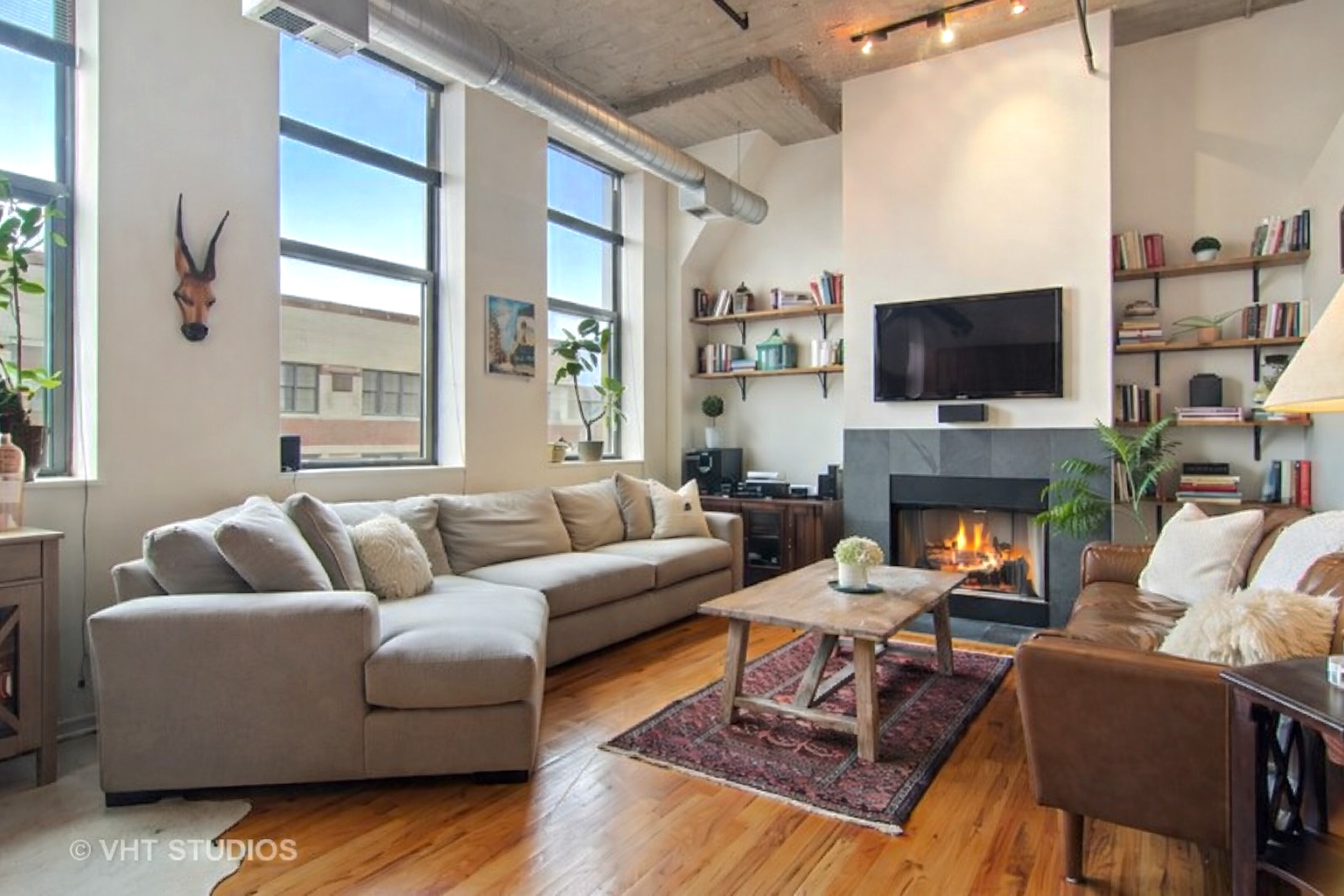758 N Larrabee Street Unit: 712