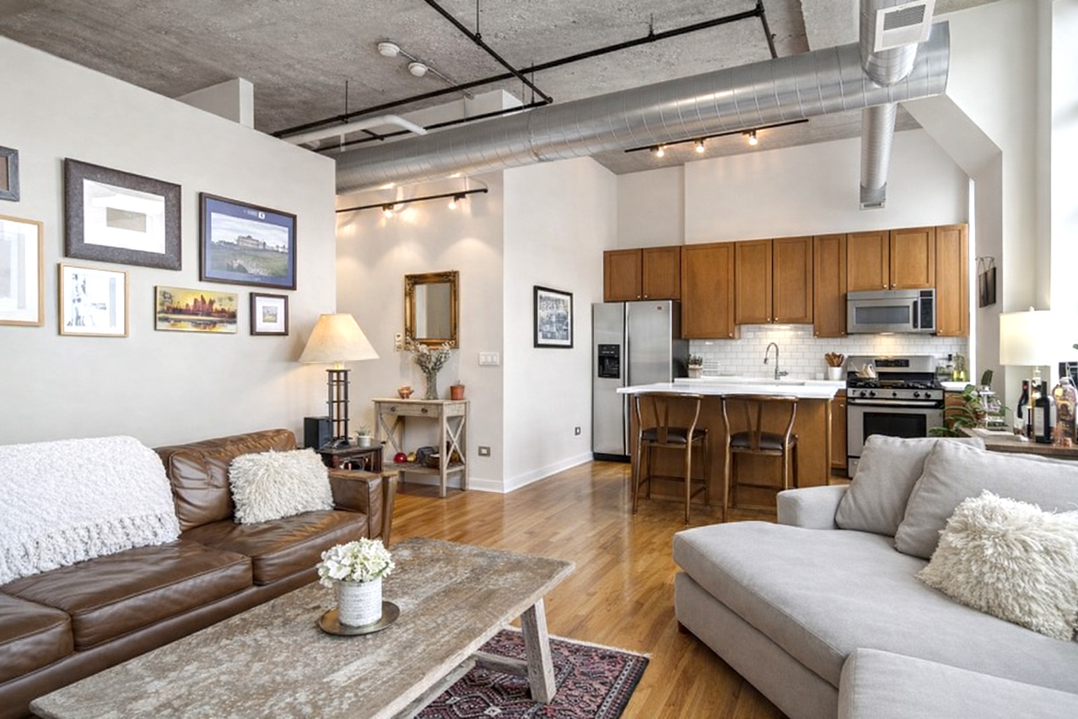 758 N Larrabee Street Unit: 712