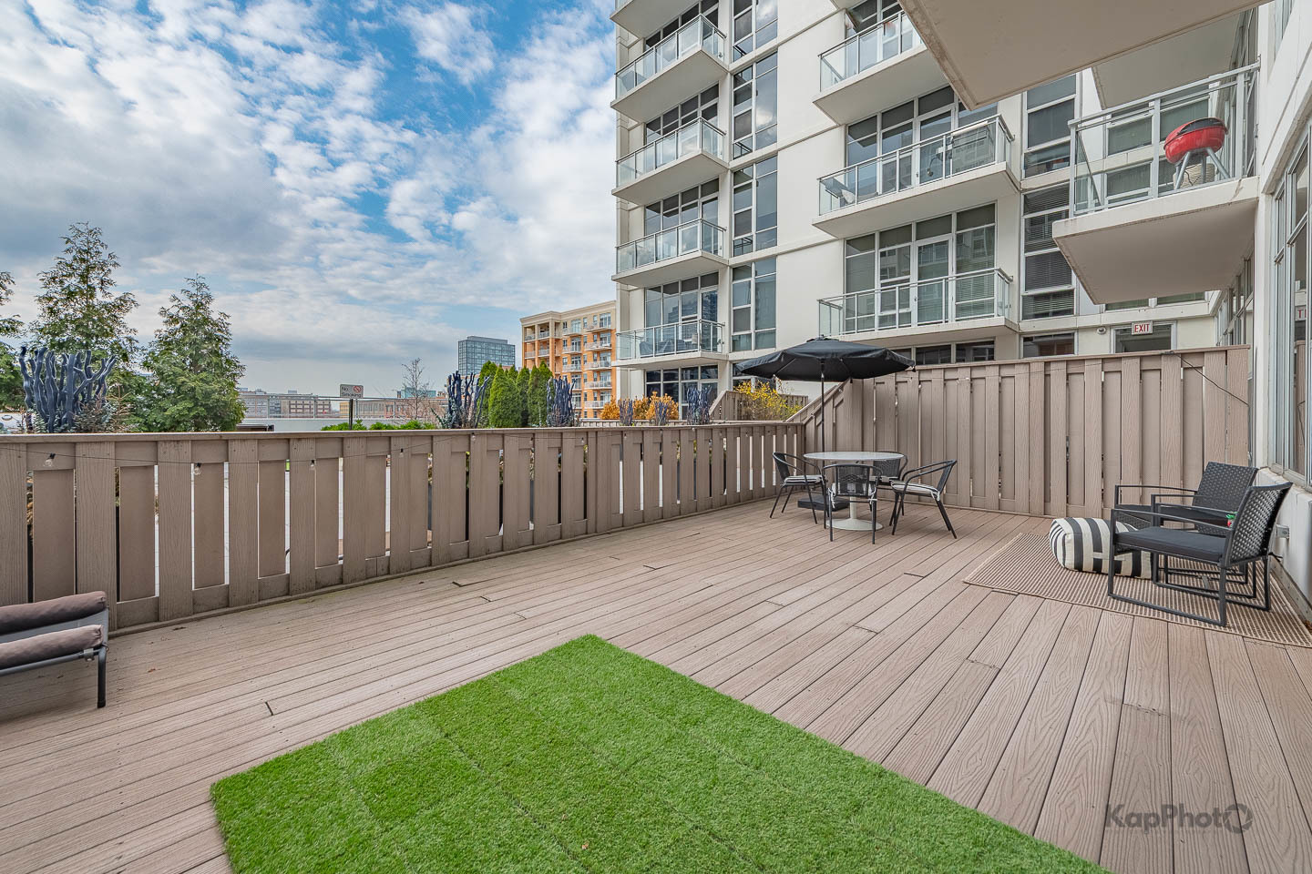 901 W Madison Street Unit: 403